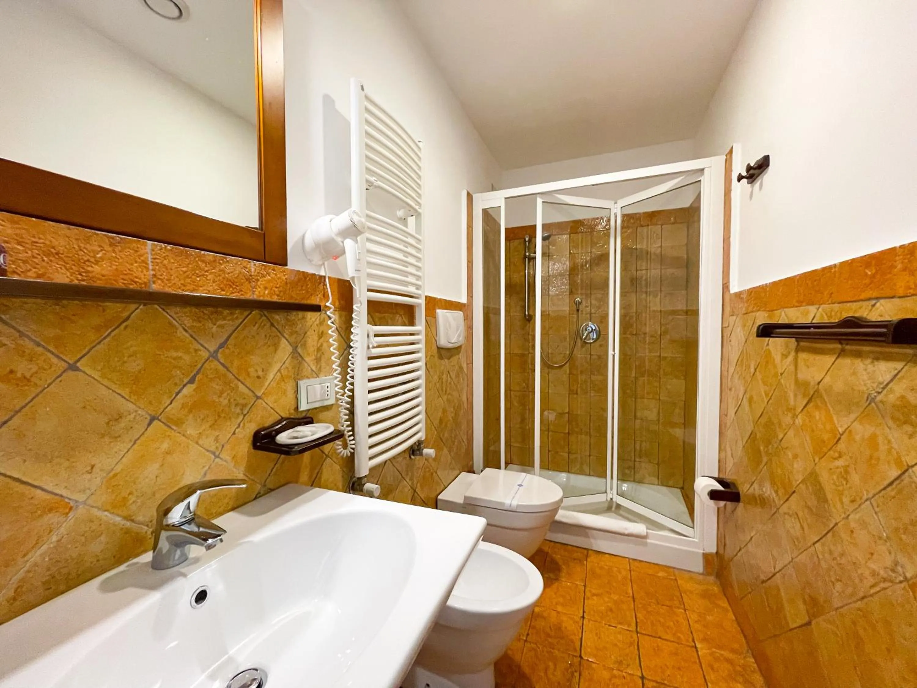 Toilet in Hotel La Plumeria