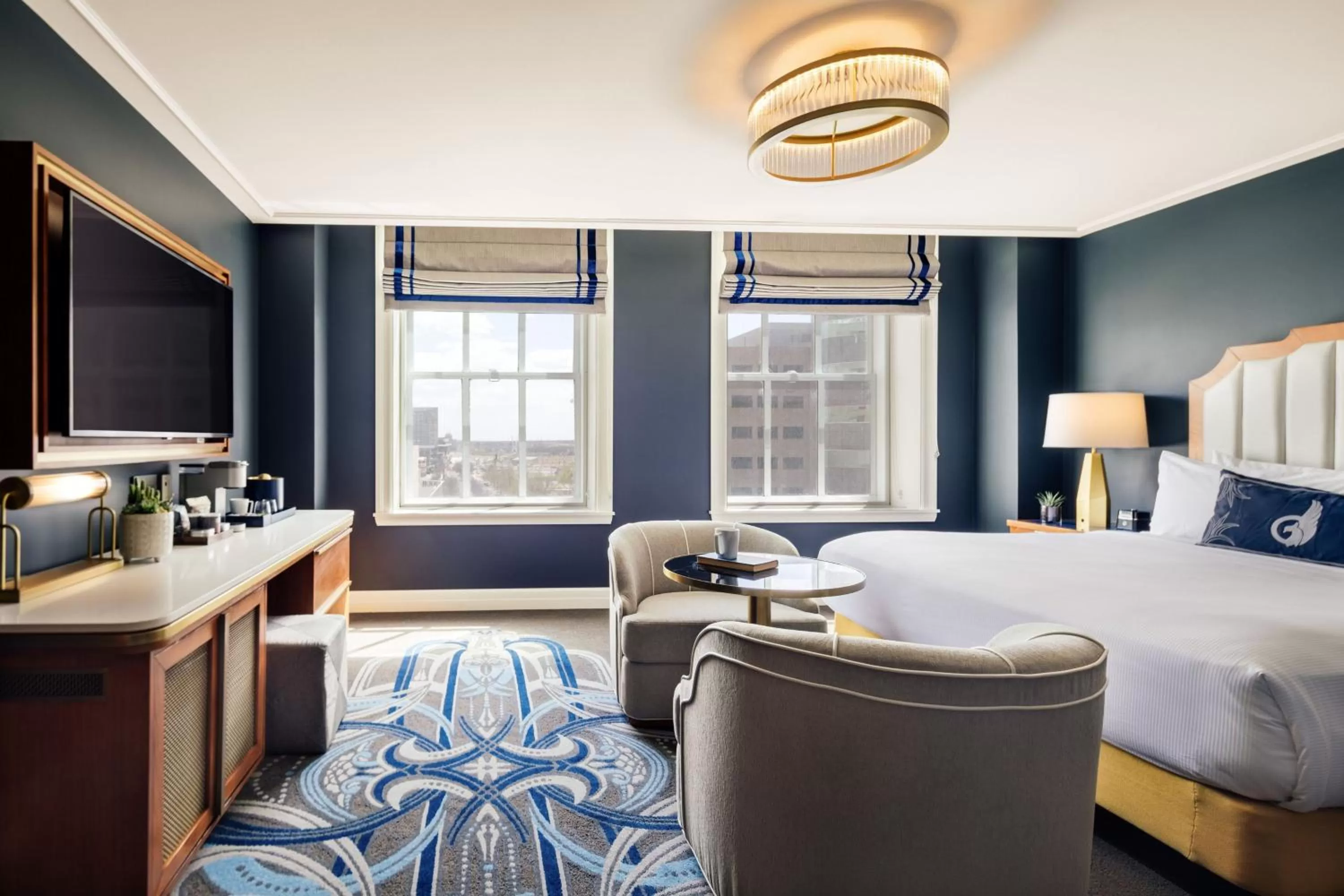 Bedroom, Bed in The National, Autograph Collection