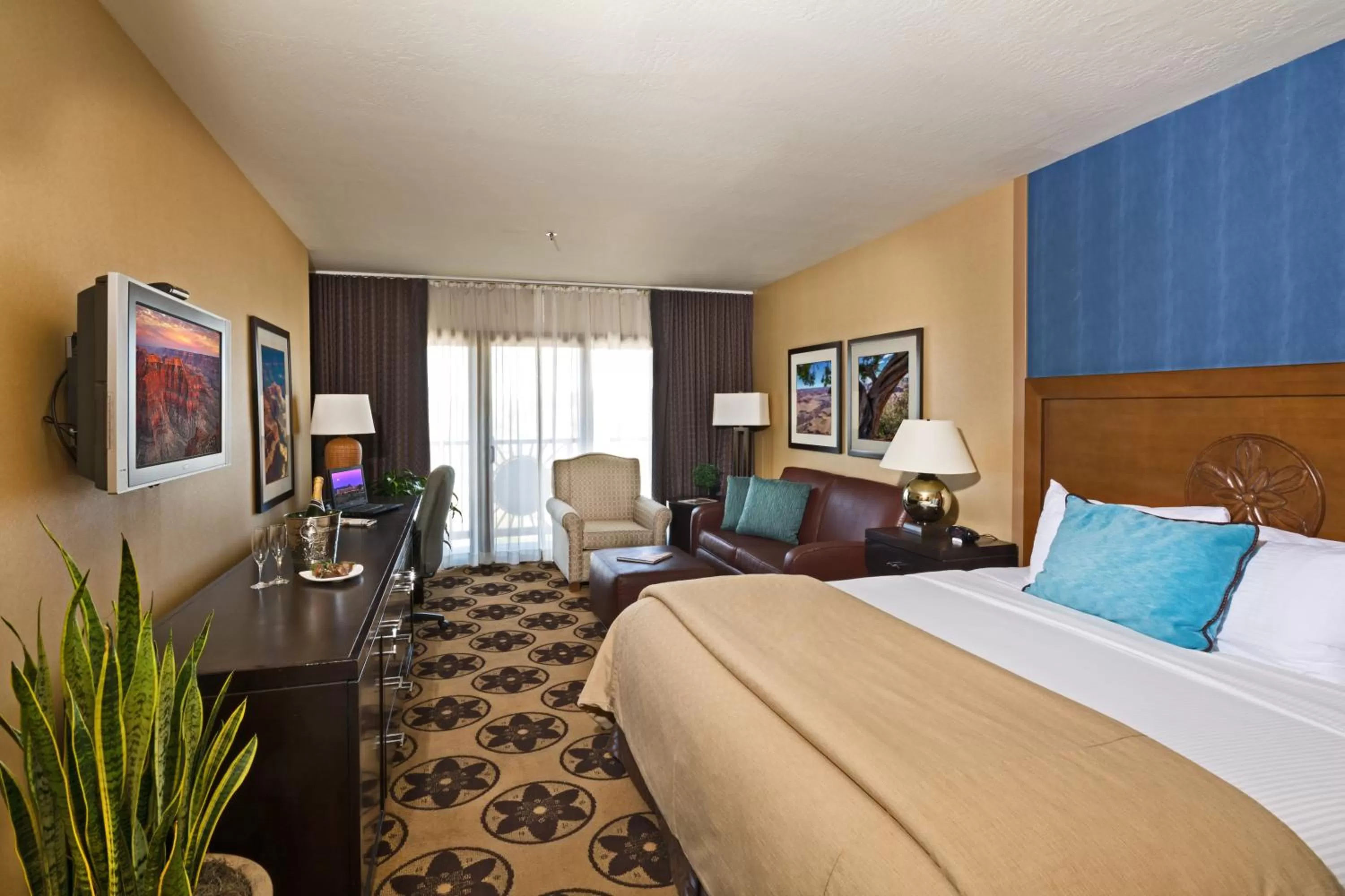 Bedroom, Bed in Prescott Resort & Conference Center