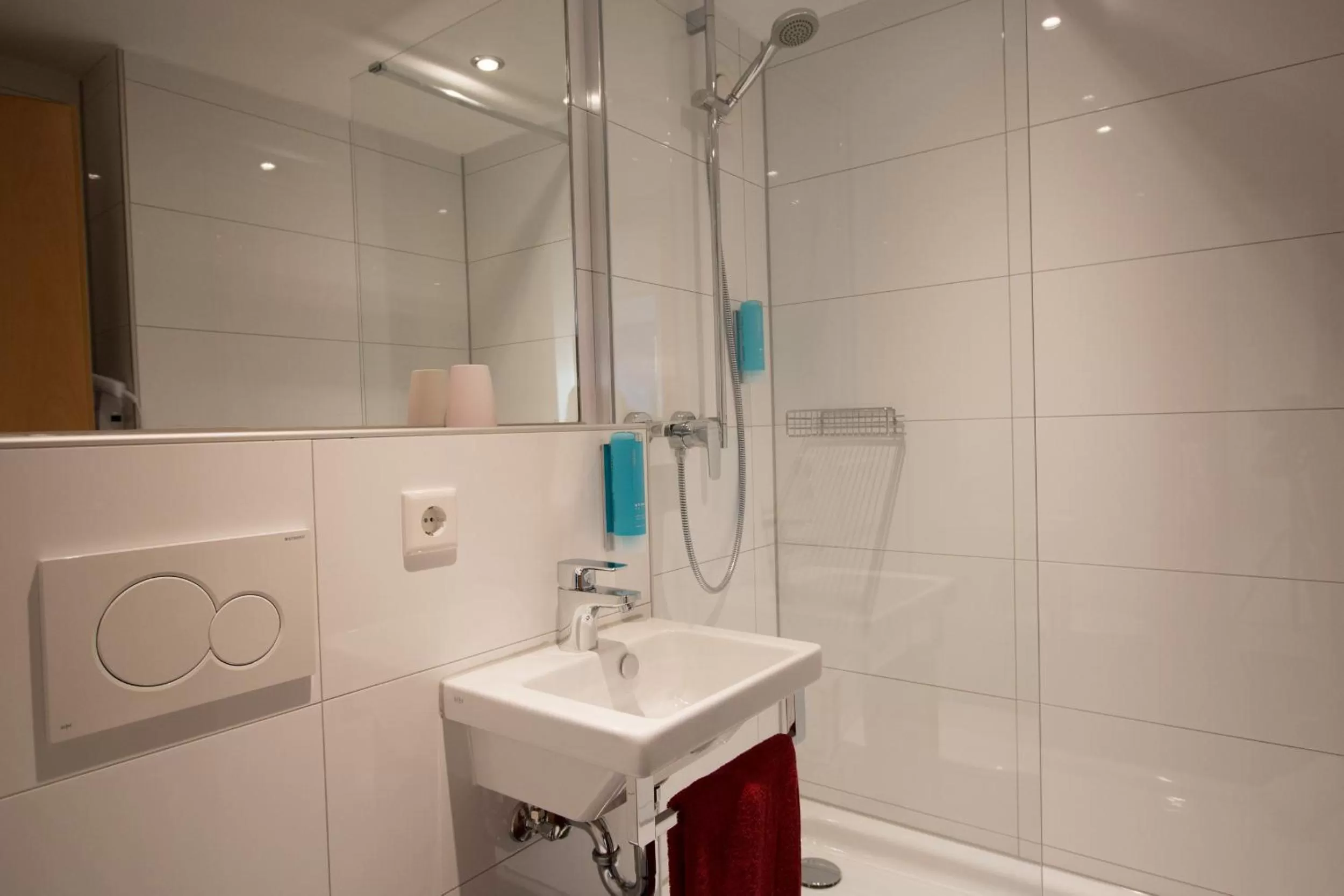 Bathroom in Motel 44