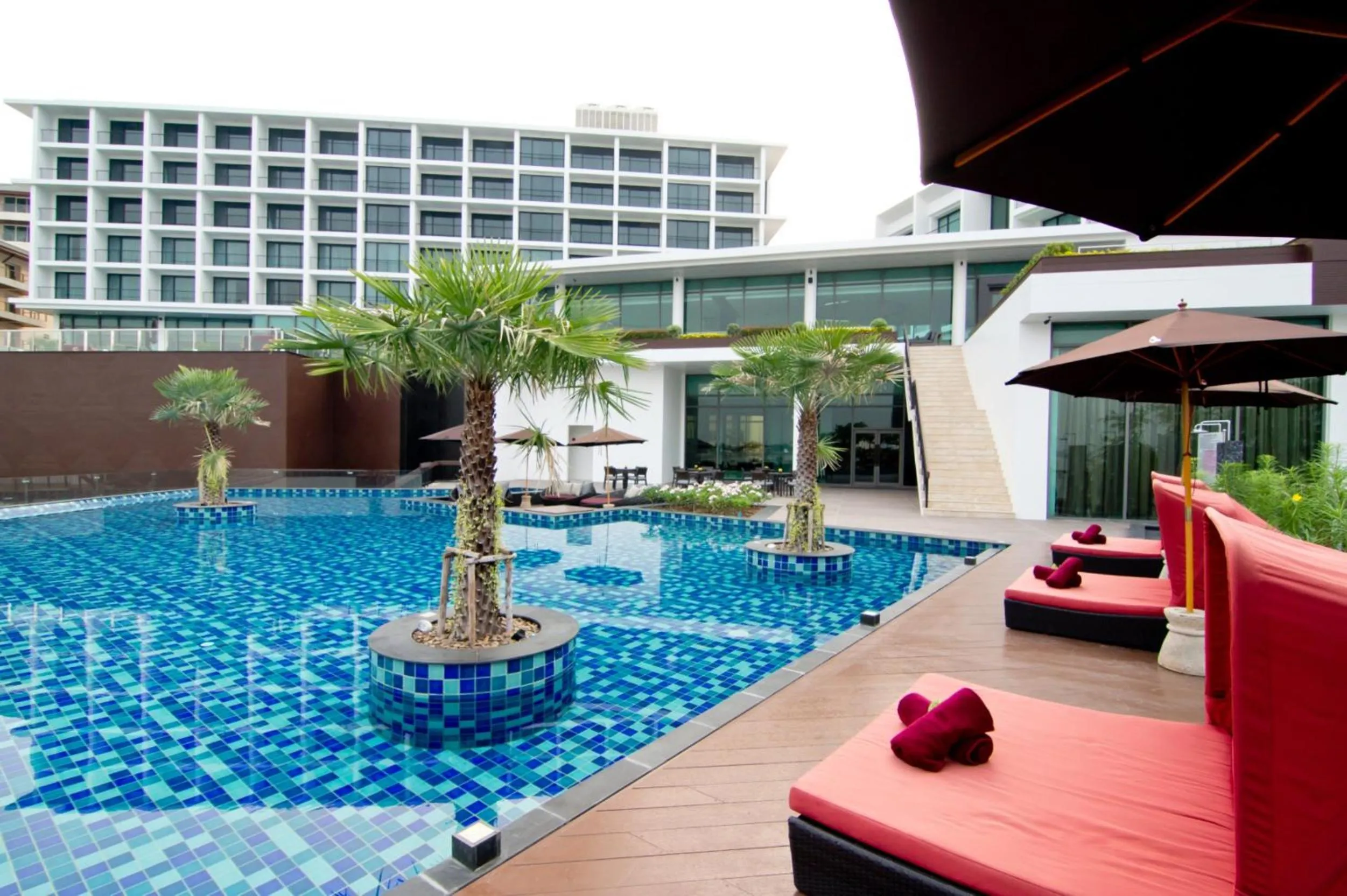 Swimming pool in Way Hotel Pattaya