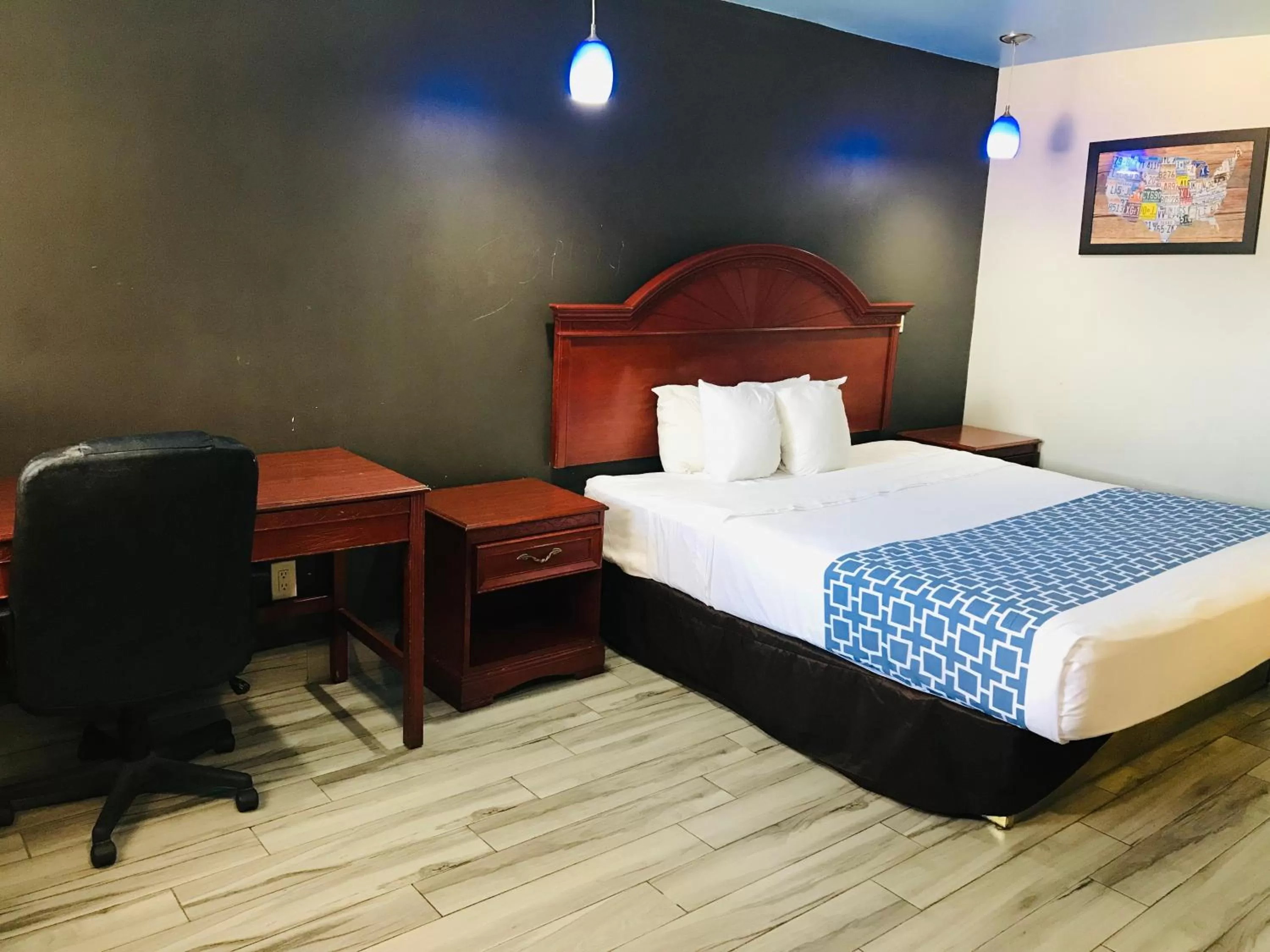 Bed in Summit Inn - Houston Medical Center - NRG Park