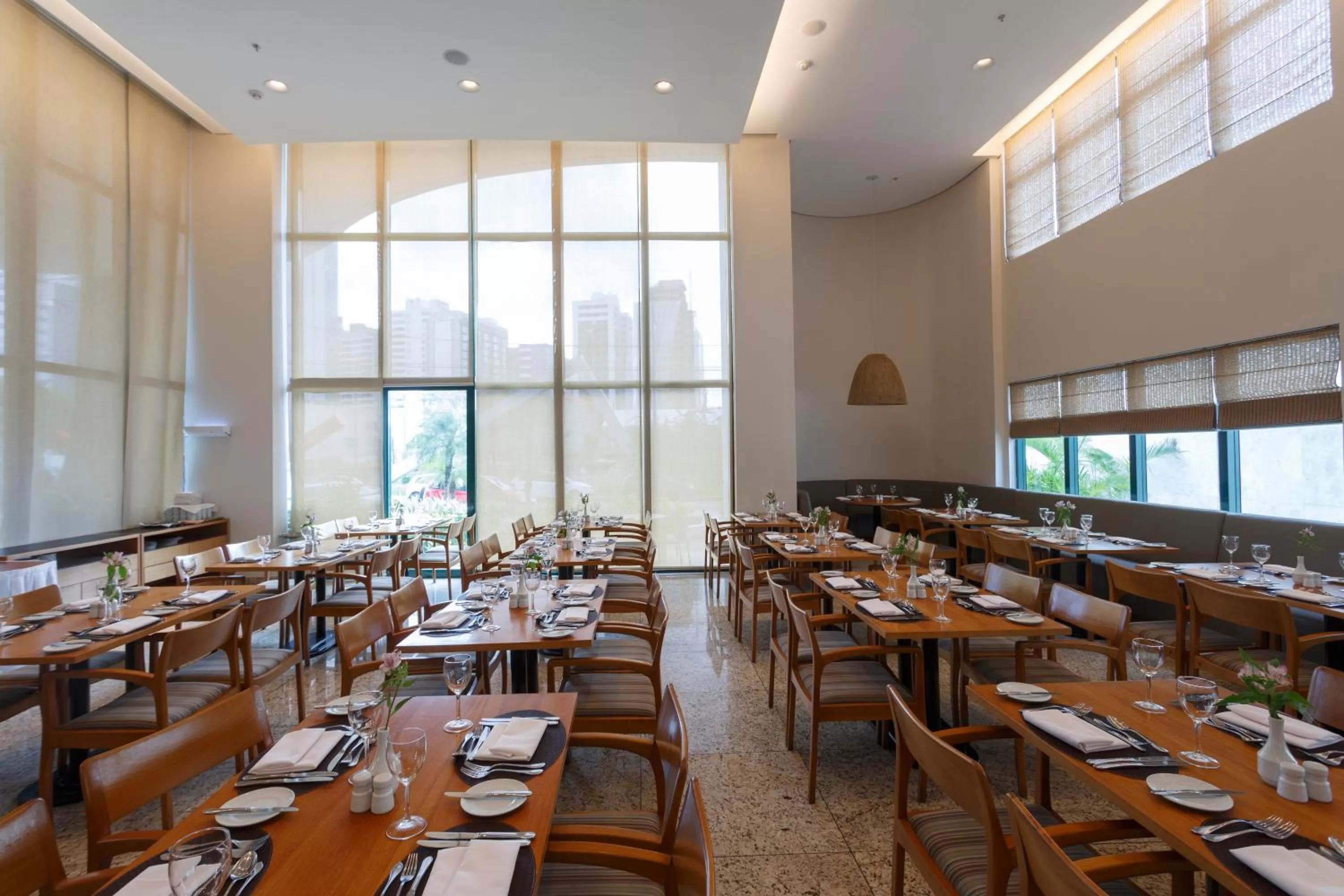 Restaurant/places to eat in Mercure Salvador Pituba