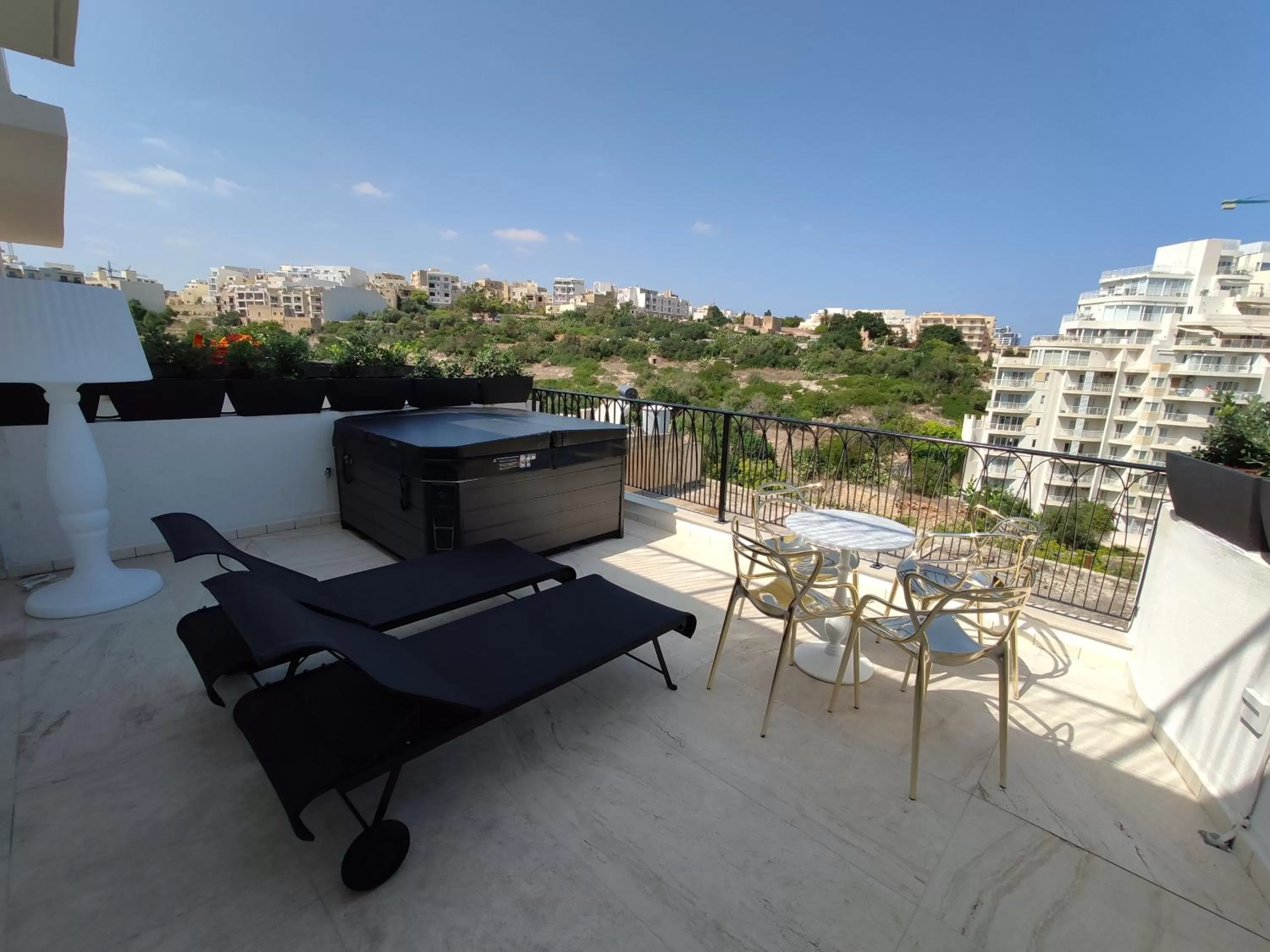 HOLM Boutique & SPA - IK Collection