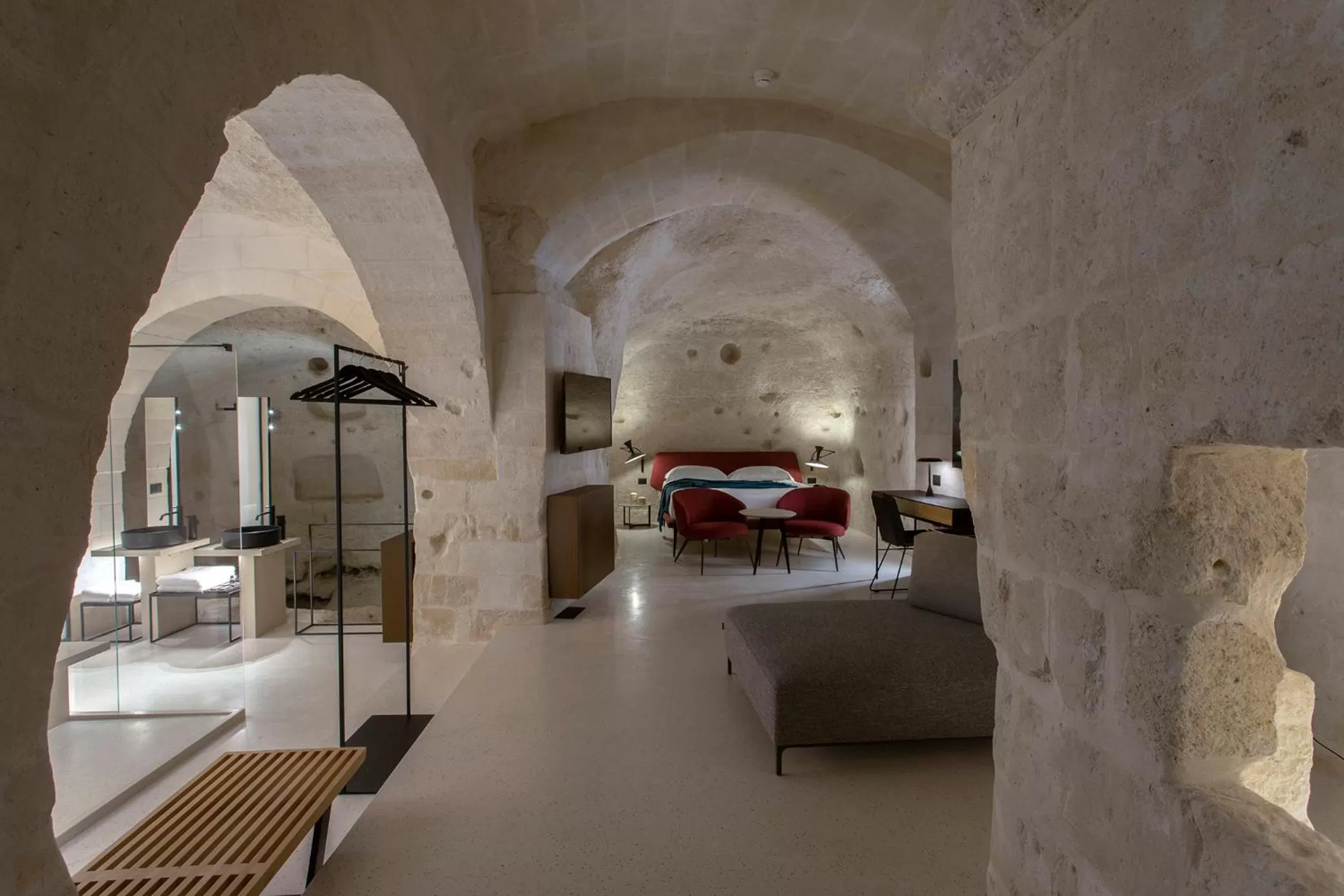 Shower, Bed in PIANELLE RESORT