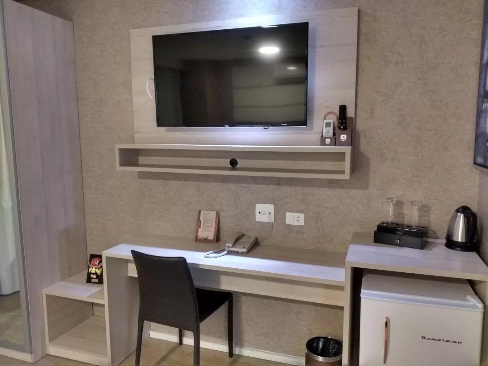 TV and multimedia in Hotel Global Grupos