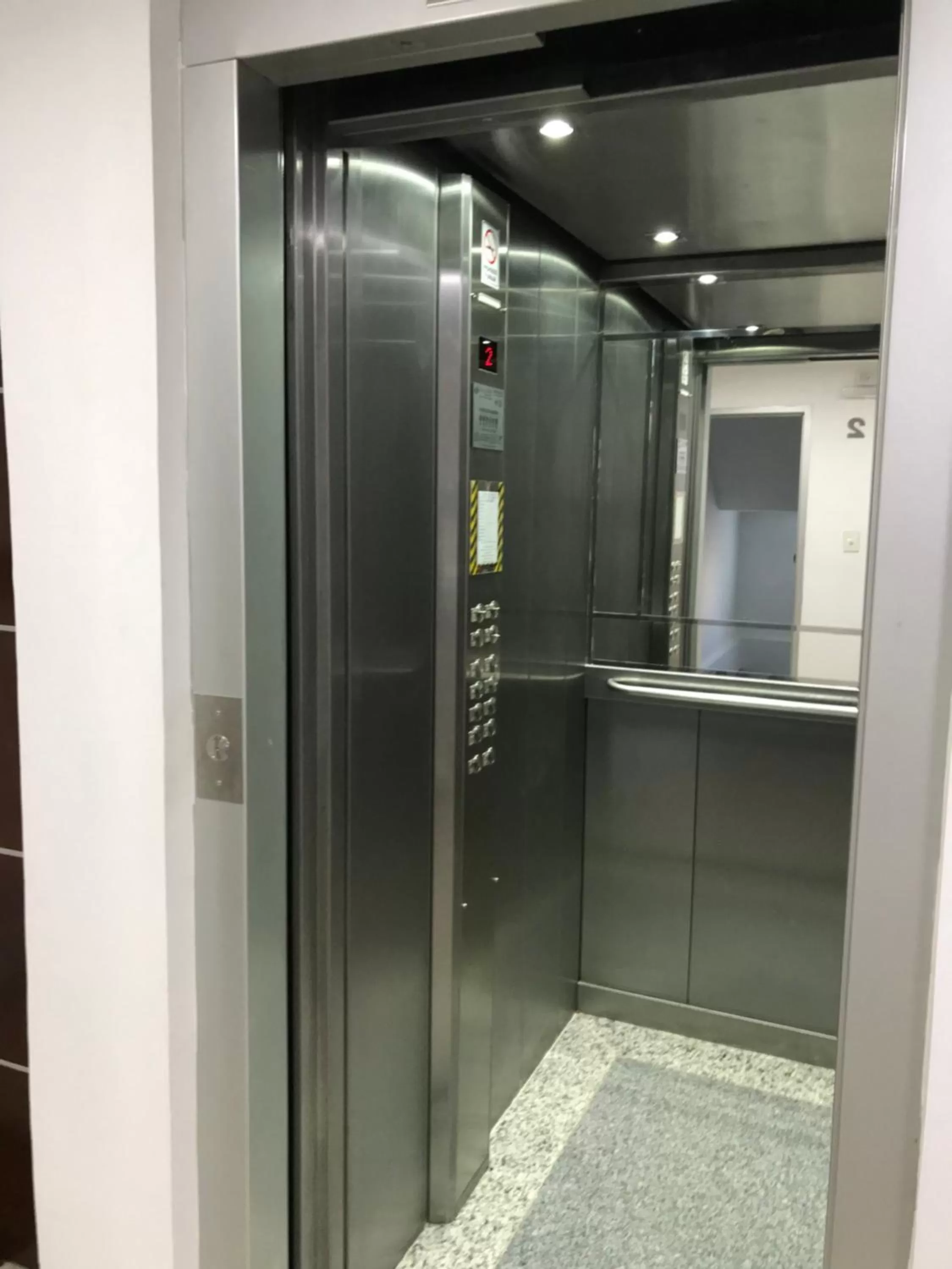 elevator in Departamento Rodrigo II