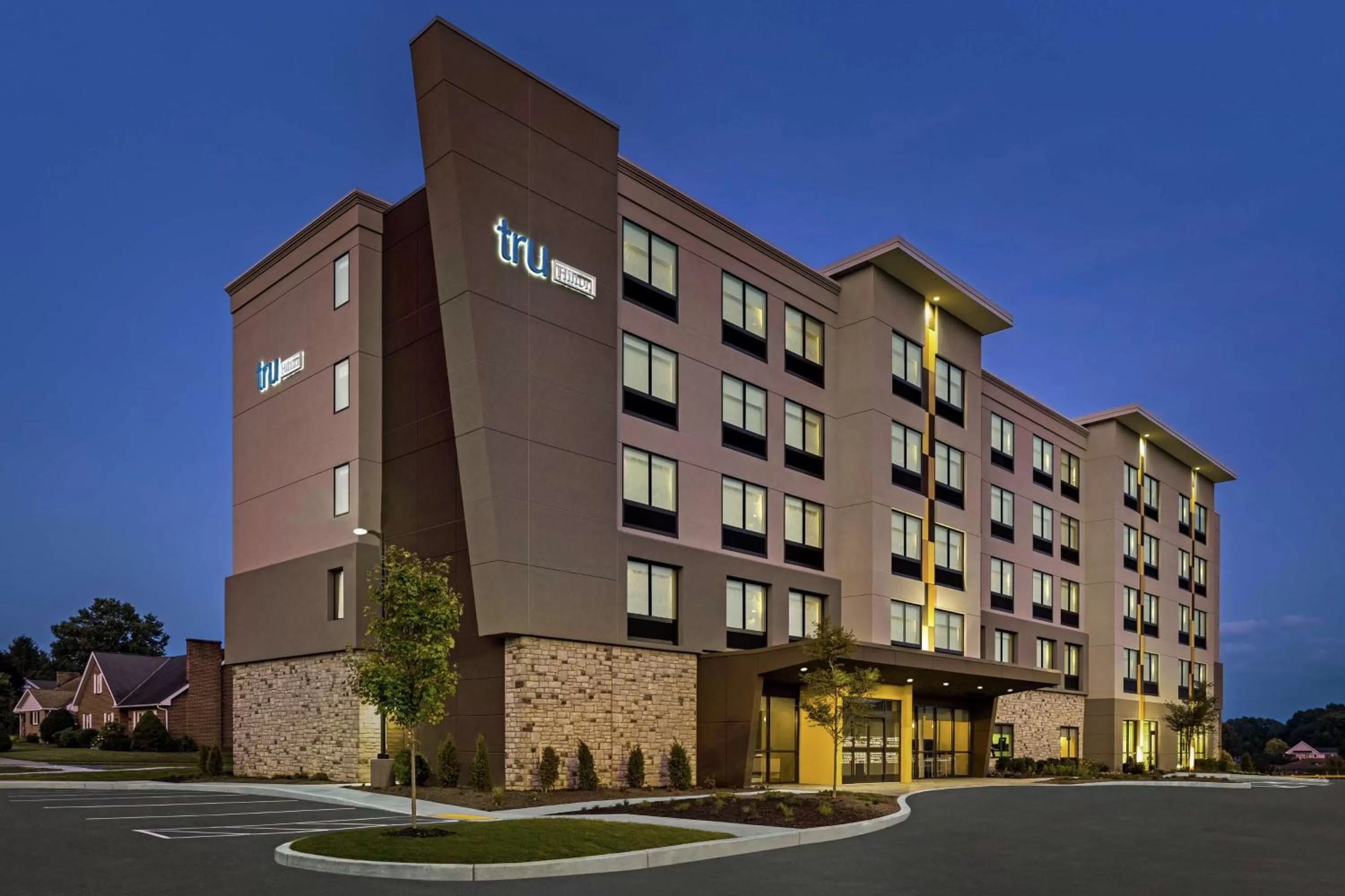 Property building in Tru By Hilton Hershey Chocolate Avenue