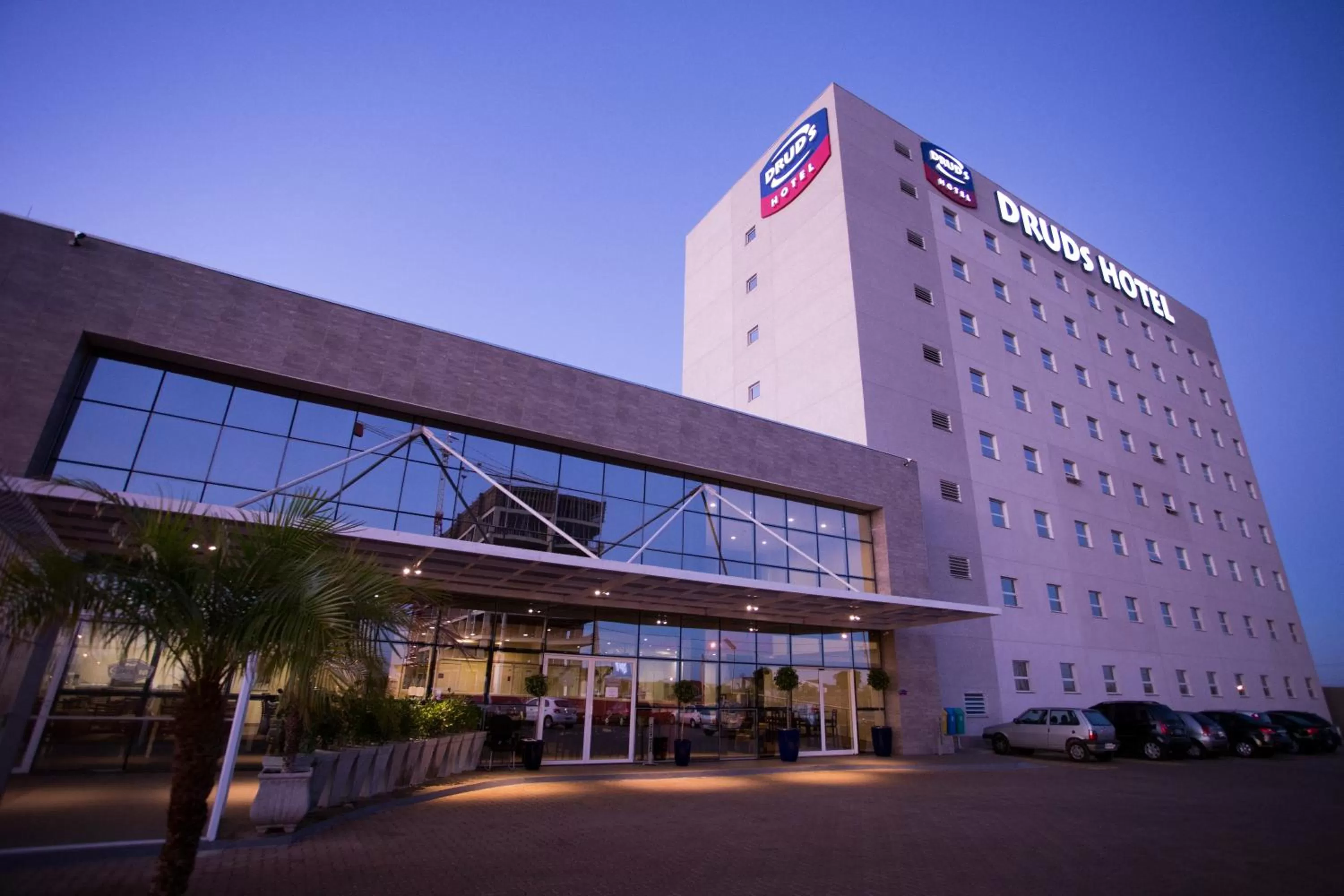 Property building in Druds Hotel Hortolândia