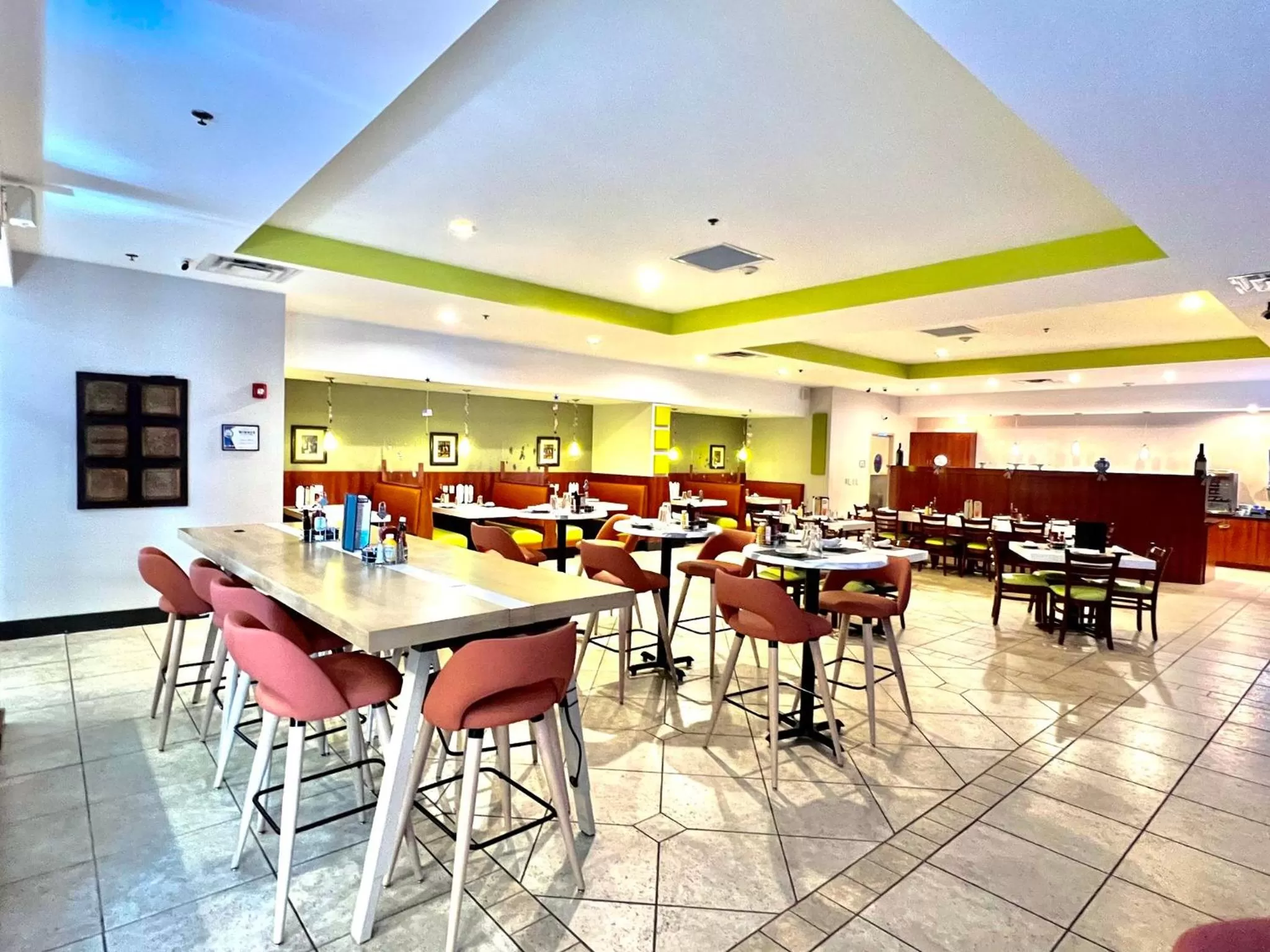 Restaurant/places to eat in Holiday Inn Toledo - Maumee I-80/90 by IHG