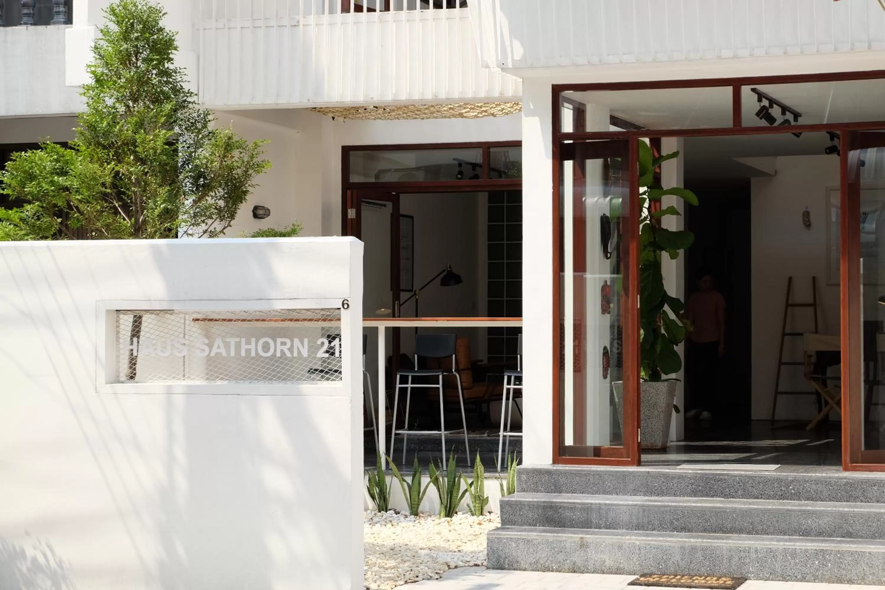 Haus Sathorn 21 Bed and Breakfast