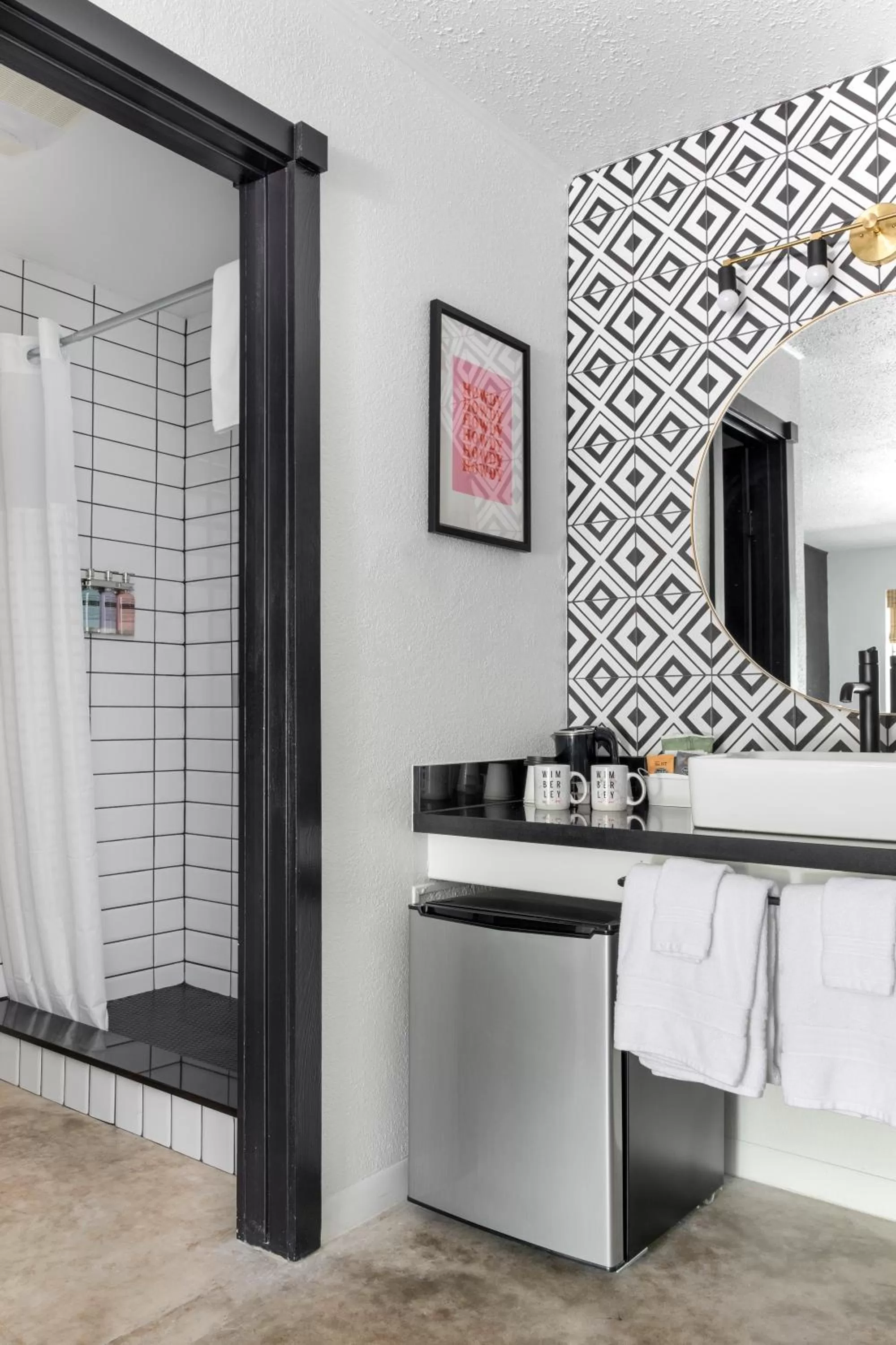 Shower in Wimberley Inn & bar