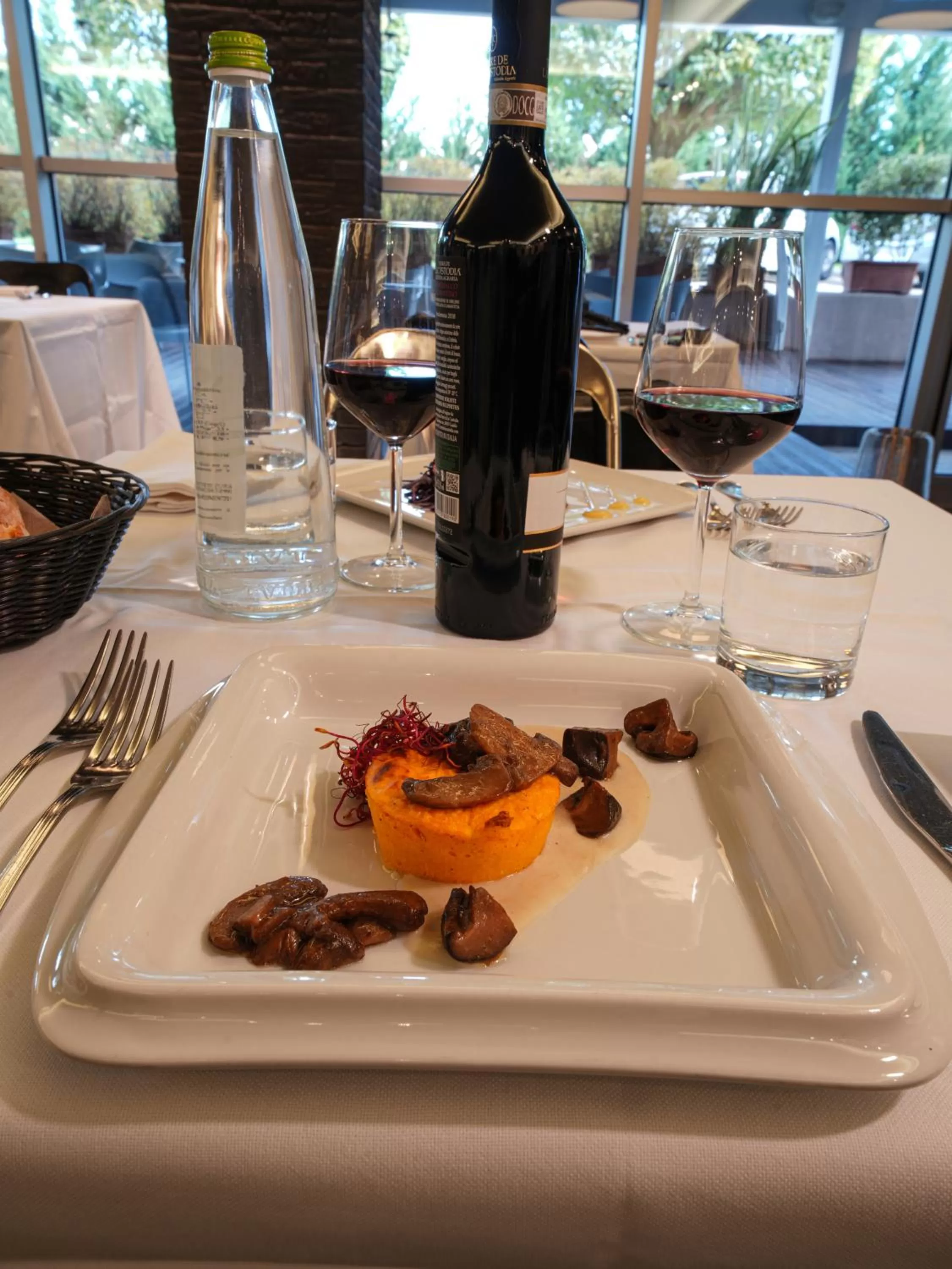 Food and drinks in La Meridiana Bleisure Hotel