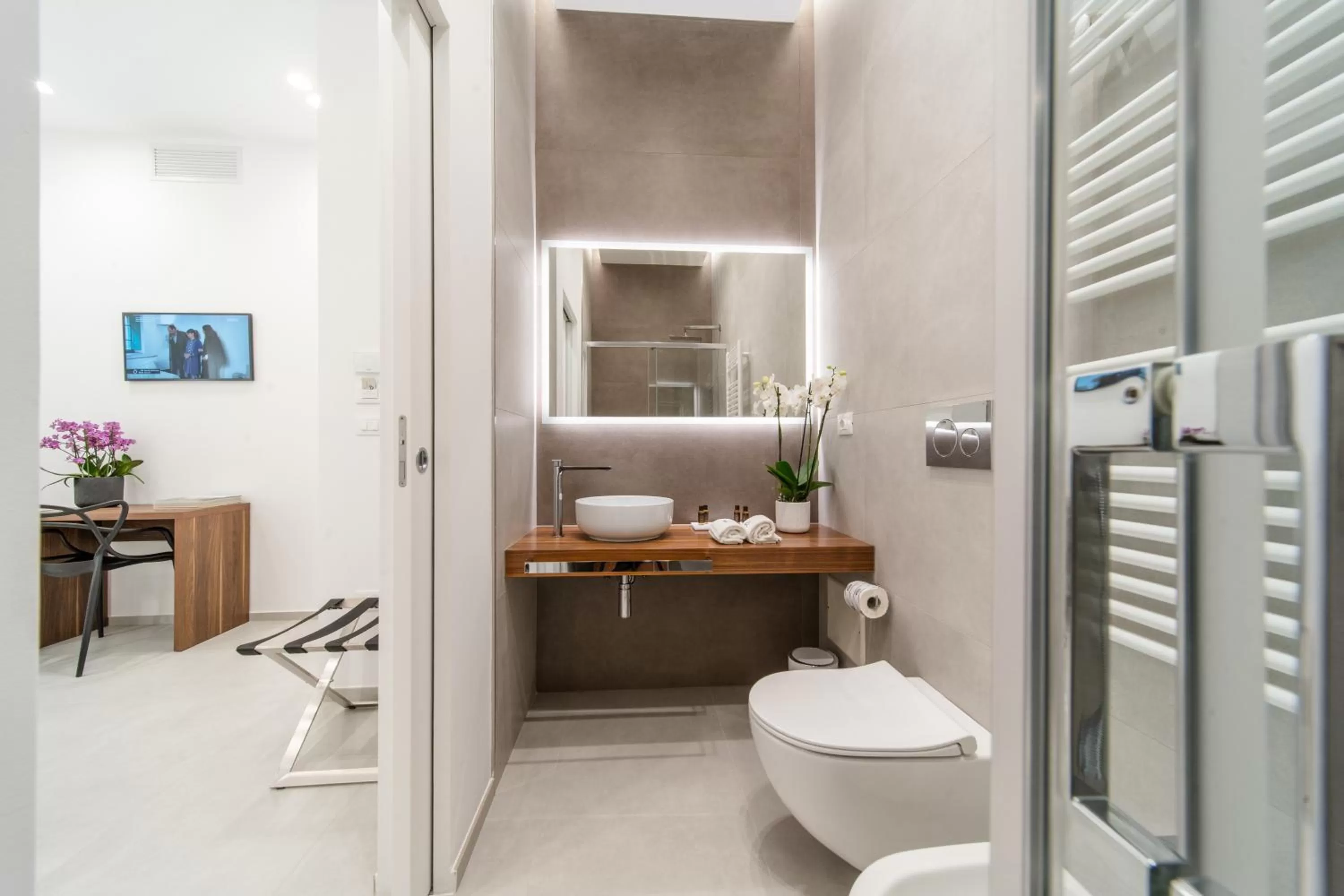 Shower, Bathroom in Daline Holiday Rooms