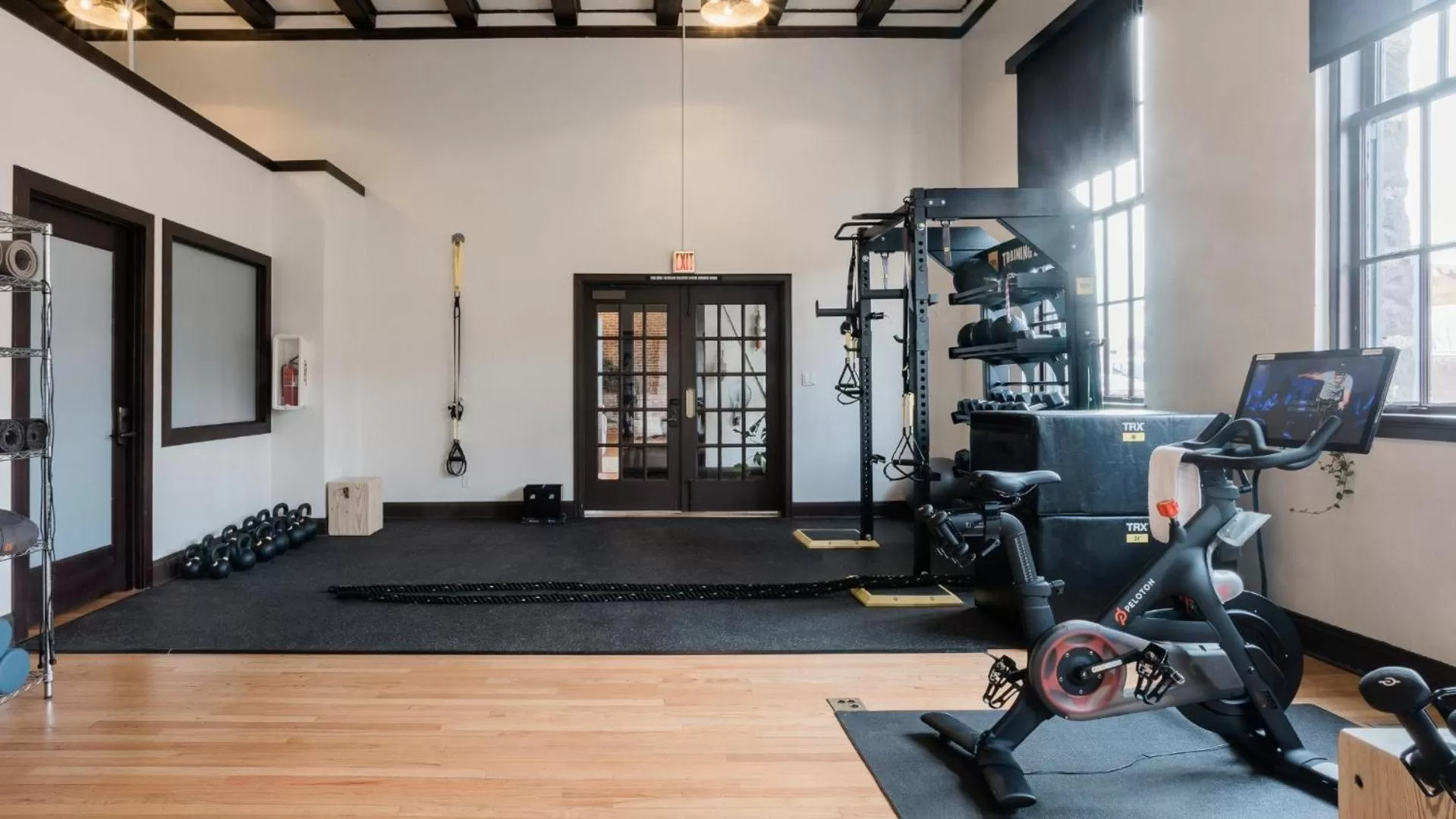 Fitness centre/facilities in SCP Redmond Hotel