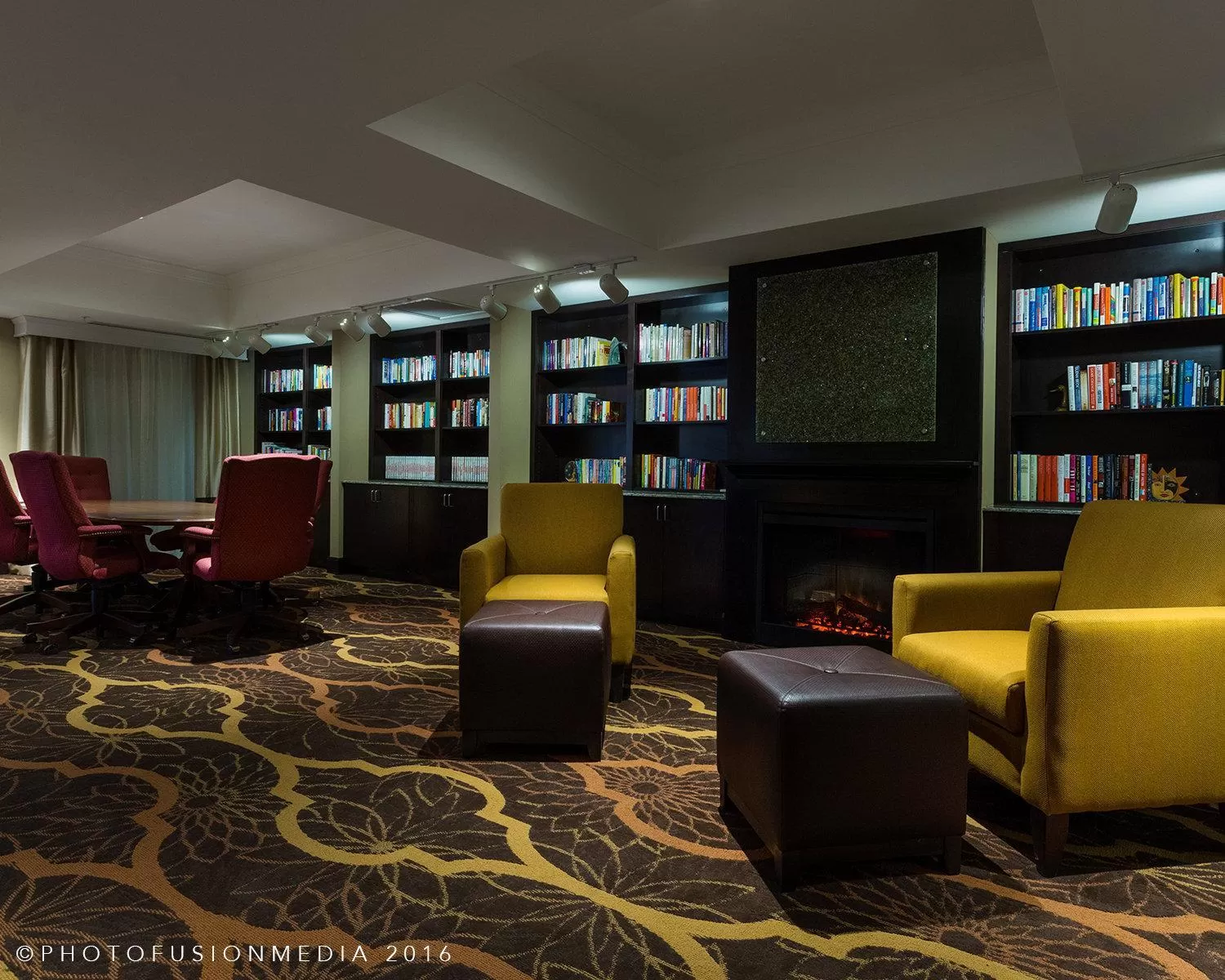 Library in Comfort Suites DuBois Country Club