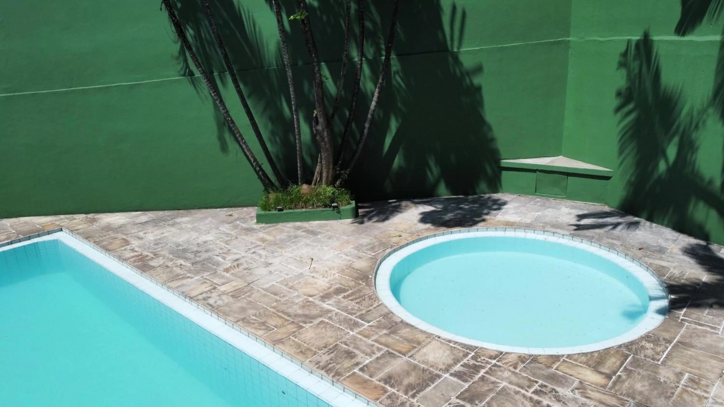 Swimming pool in Pampas Palace Hotel