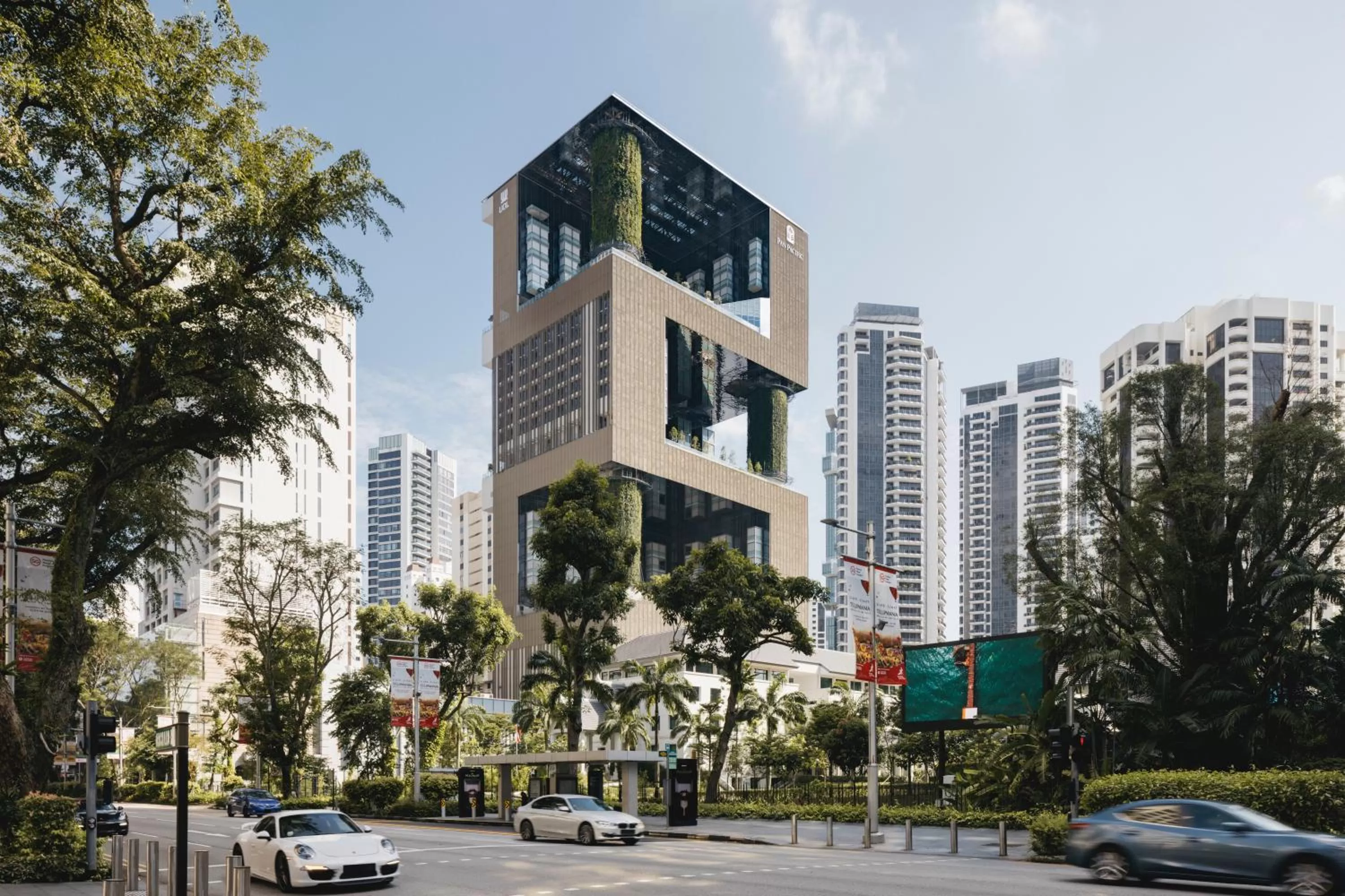 Property building in Pan Pacific Orchard