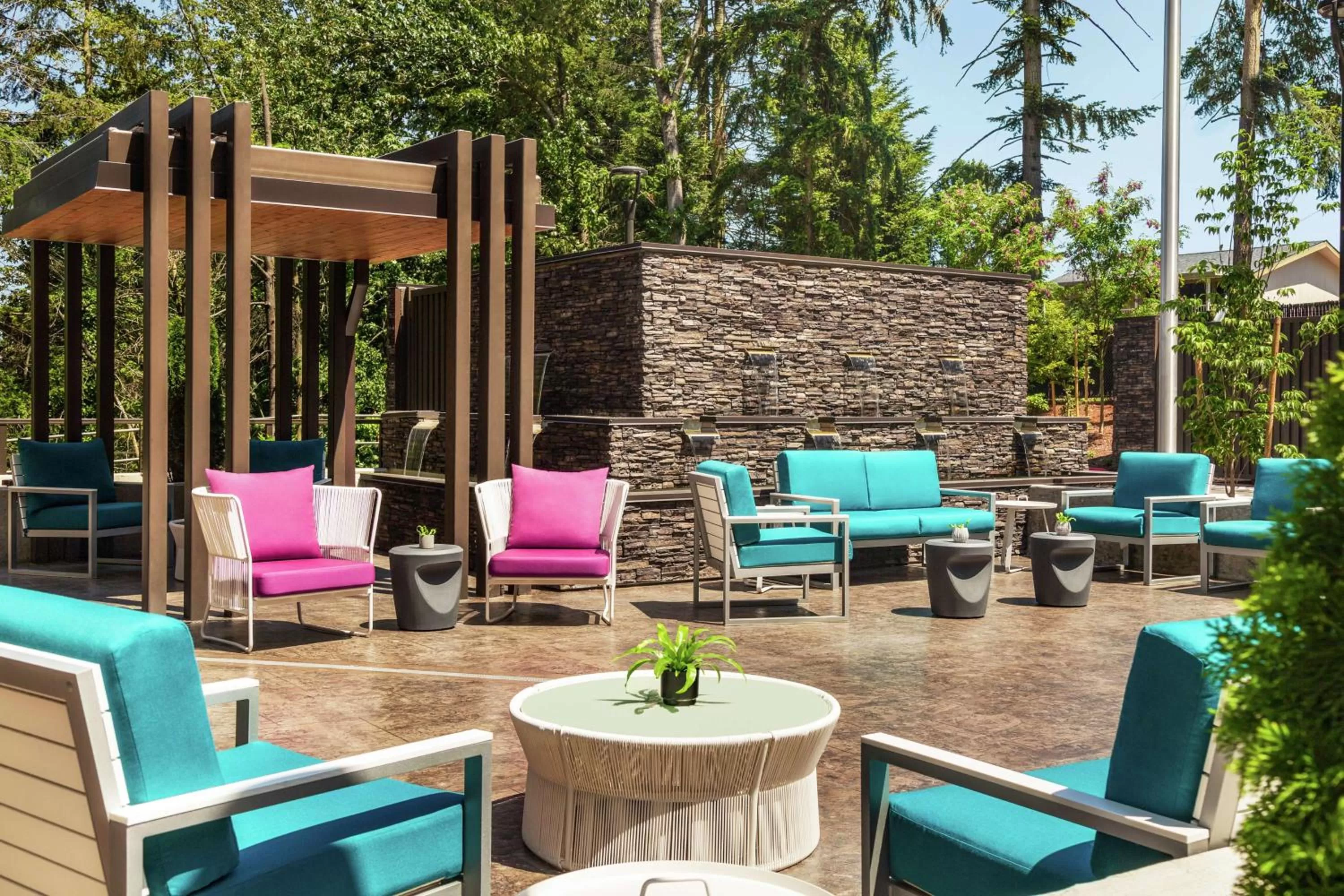 Patio in Hilton Garden Inn Seattle Airport