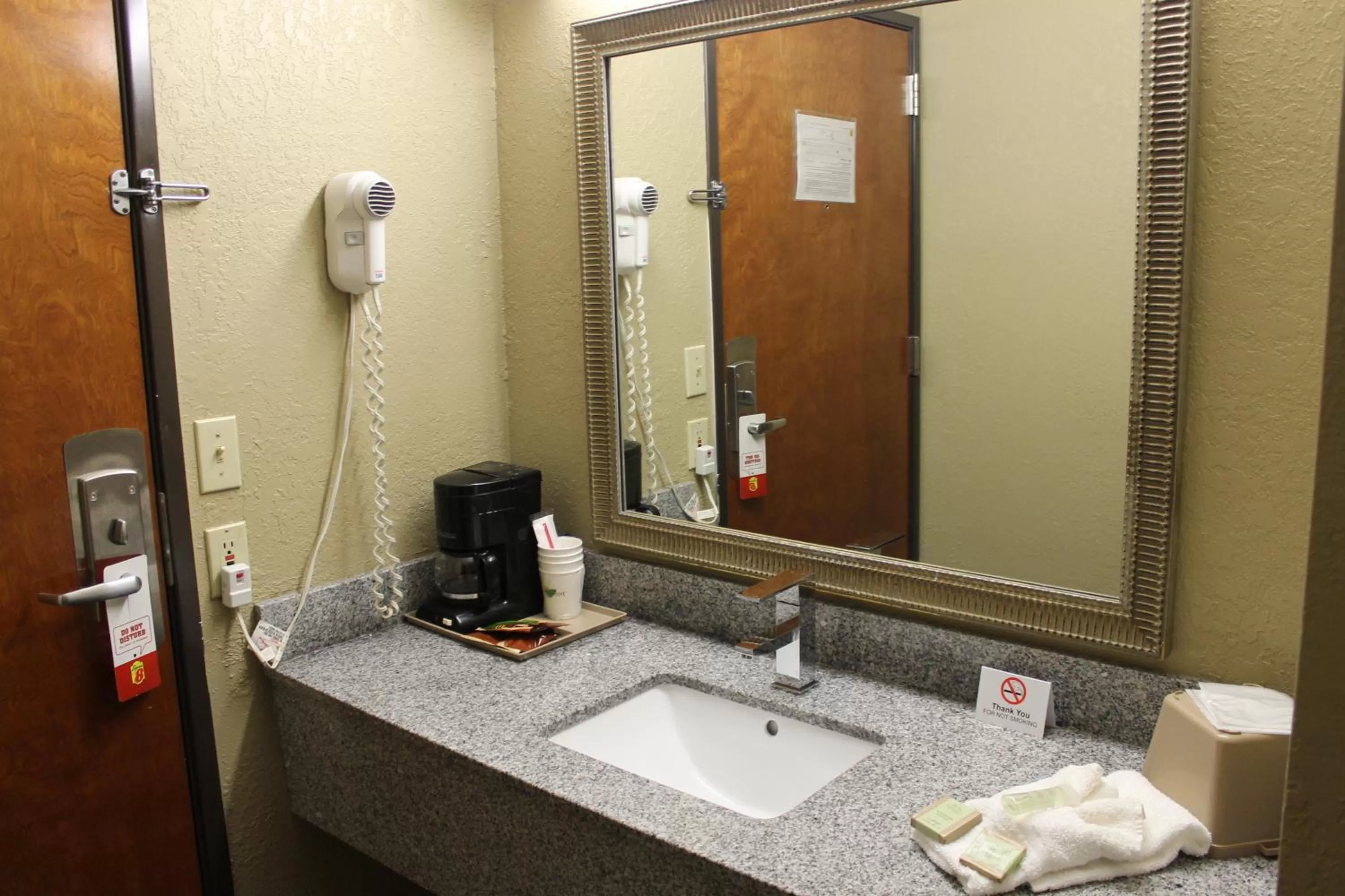 Decorative detail in Super 8 by Wyndham Morrilton