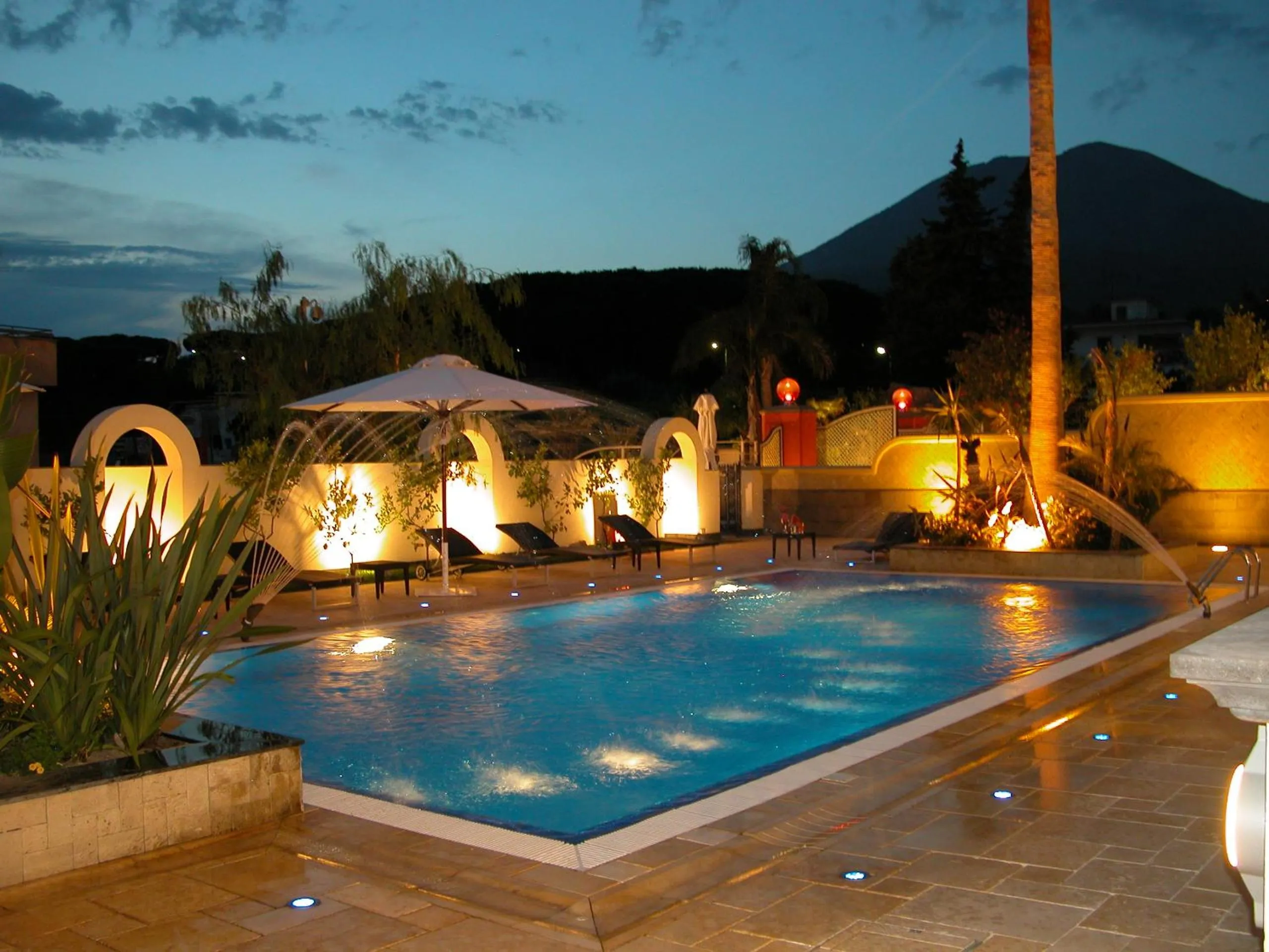 Swimming pool in Palazzo Rosenthal Vesuview Hotel & Resort