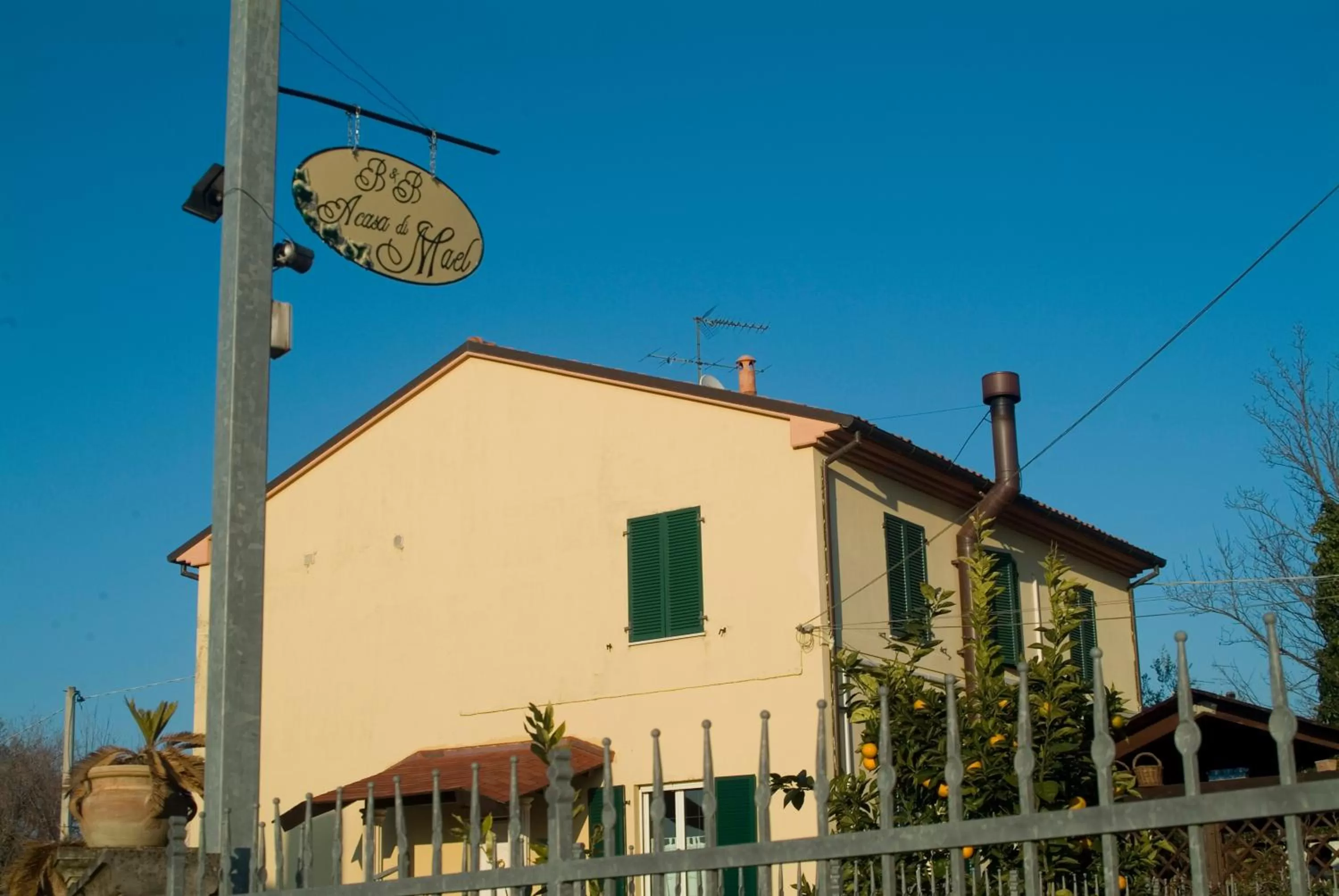 Property Building in B&B A Casa di Mael