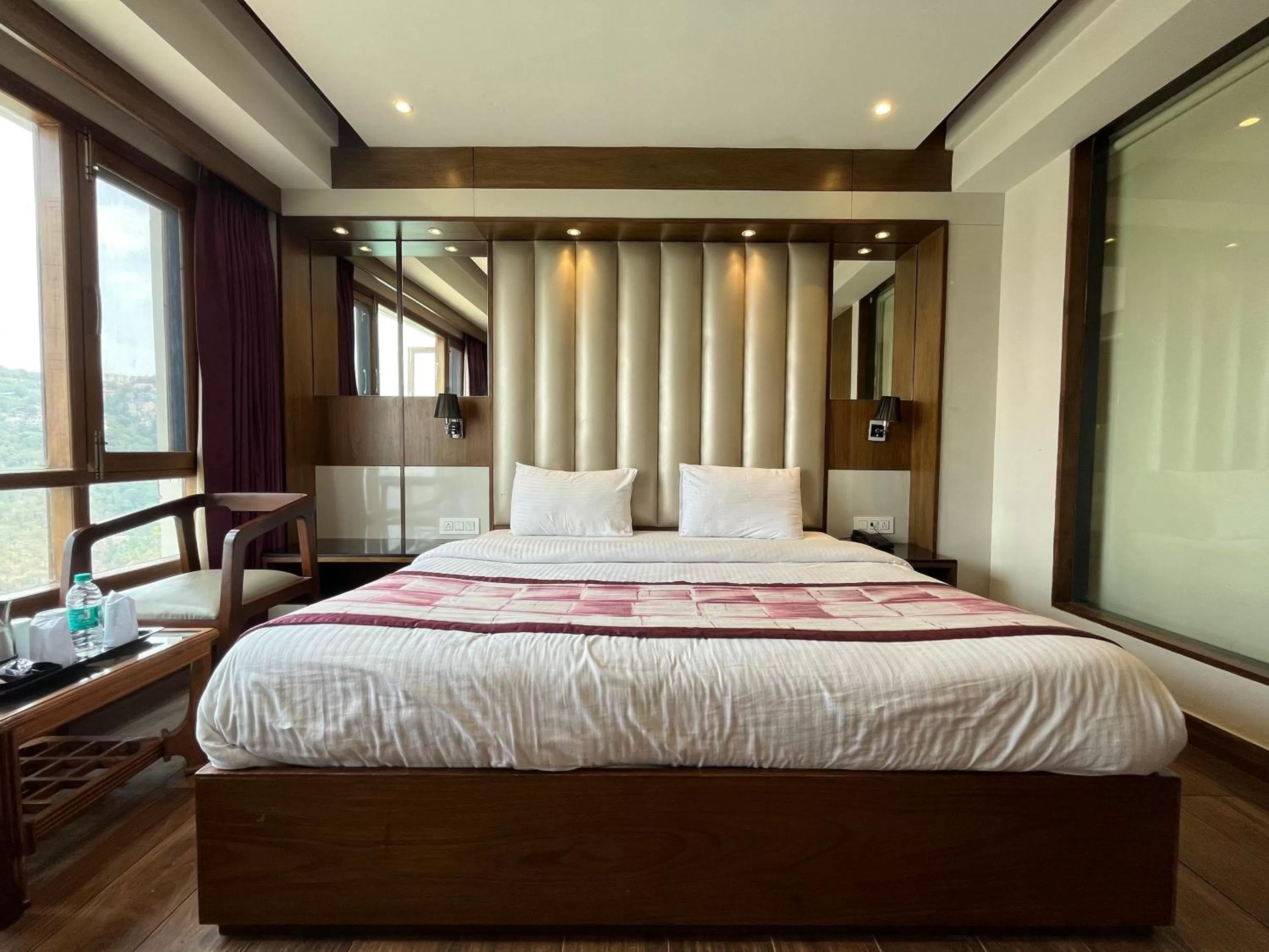Photo of the whole room, Bed in Mahaveer Shimla By Royal Collection Hotels
