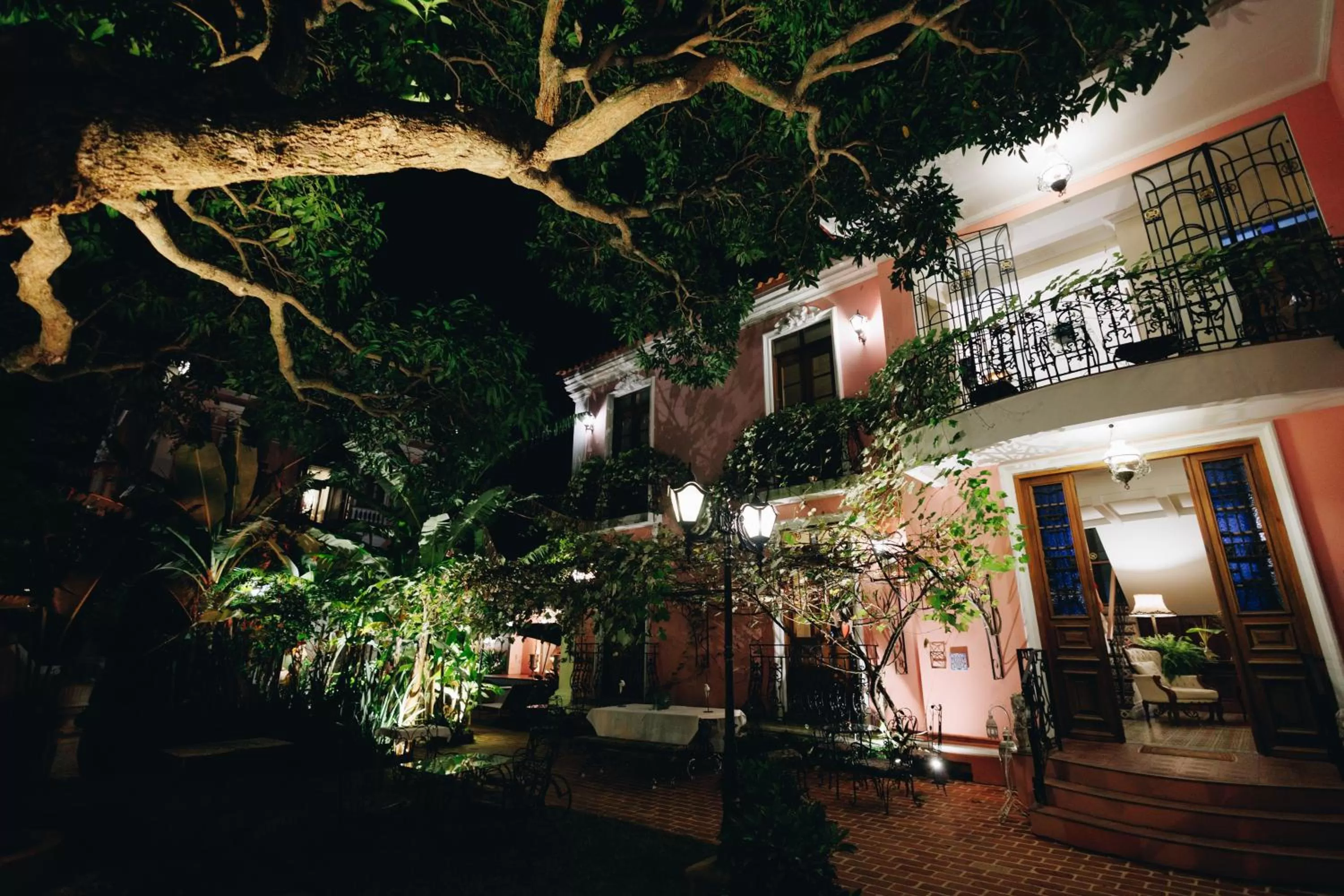 Night in Hotel Boutique Quinta das Videiras