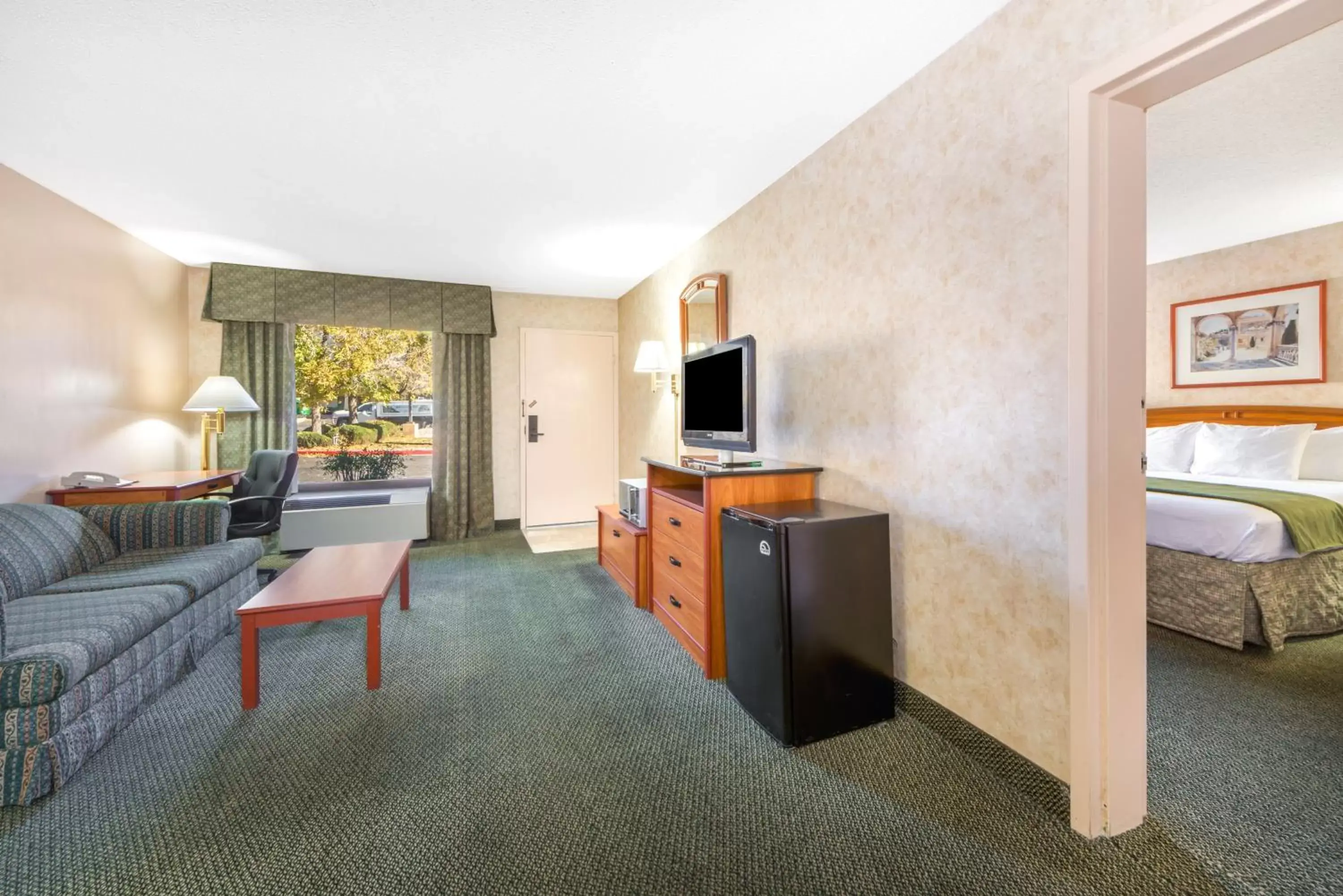 One-Bedroom Suite with Two Double Beds - Non-Smoking in Days Inn & Suites by Wyndham Albuquerque North One-Bedroom Suite with Two Double Beds - Non-Smoking in Days Inn & Suites by Wyndham Albuquerque North