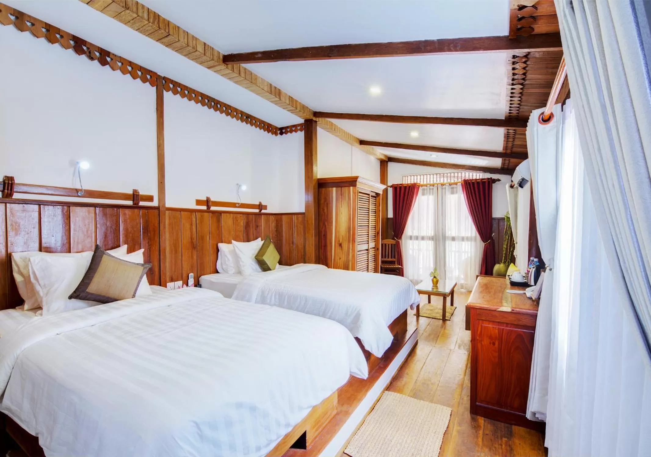 Bed in Maison Model d'Angkor