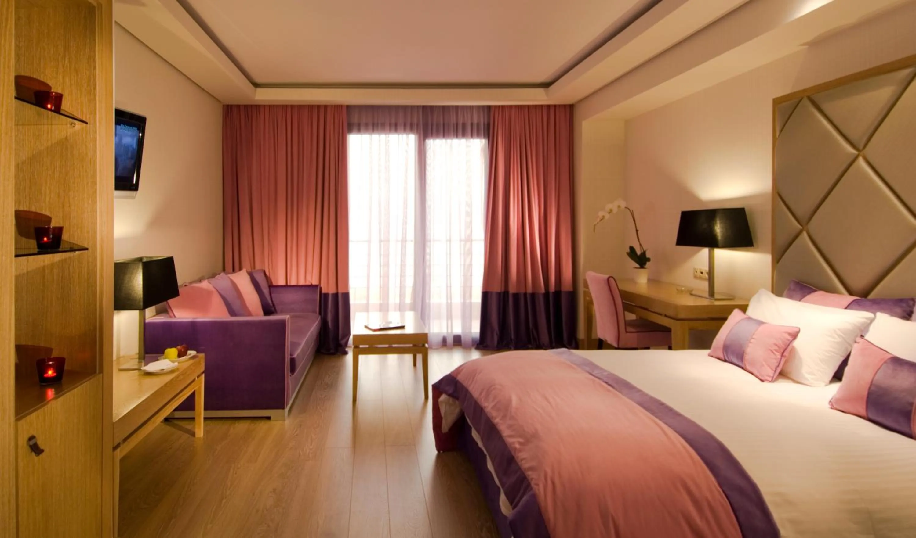 Bed in Limneon Resort & Spa