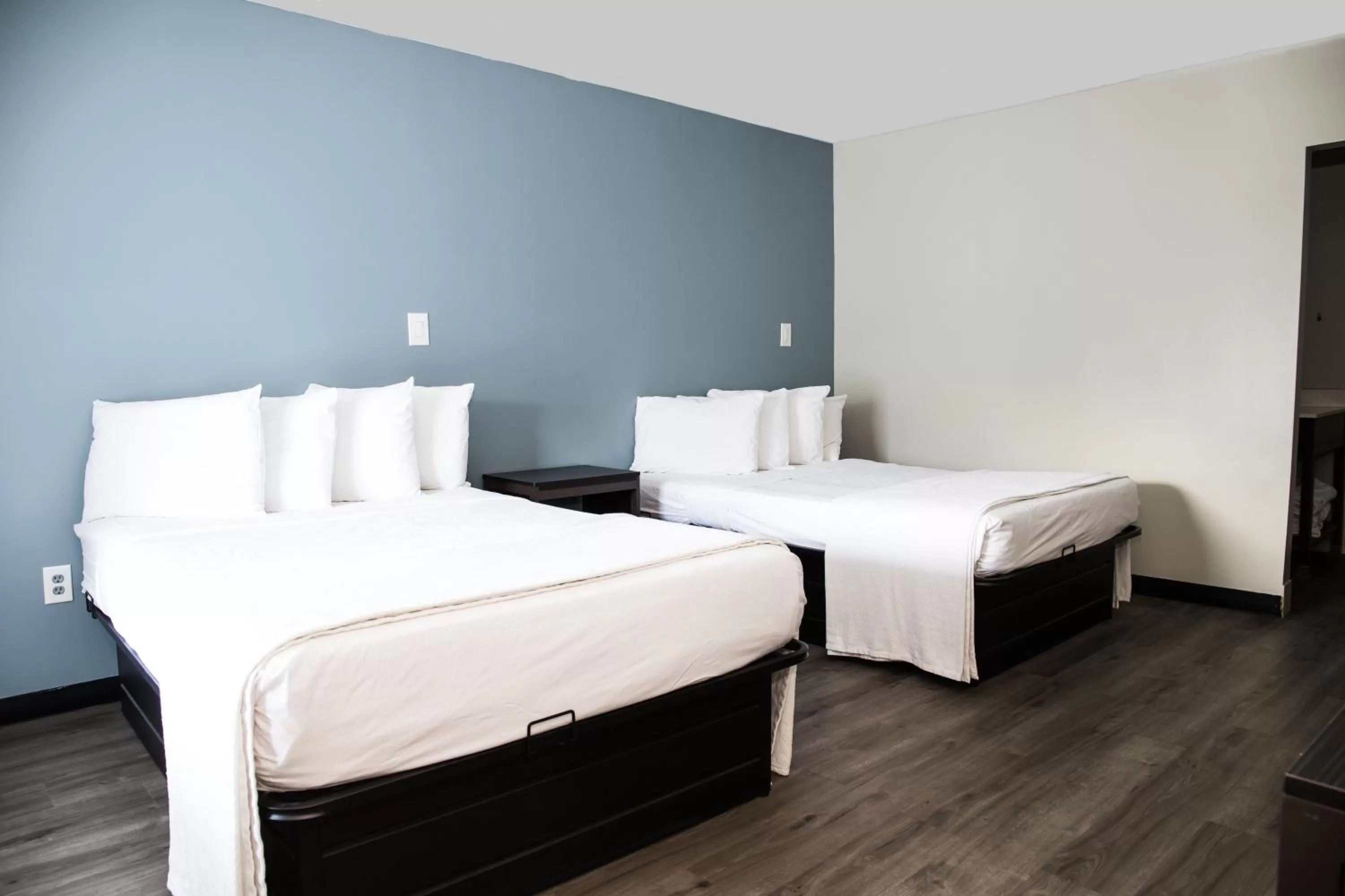 Bed in Crystal Inn Eatontown