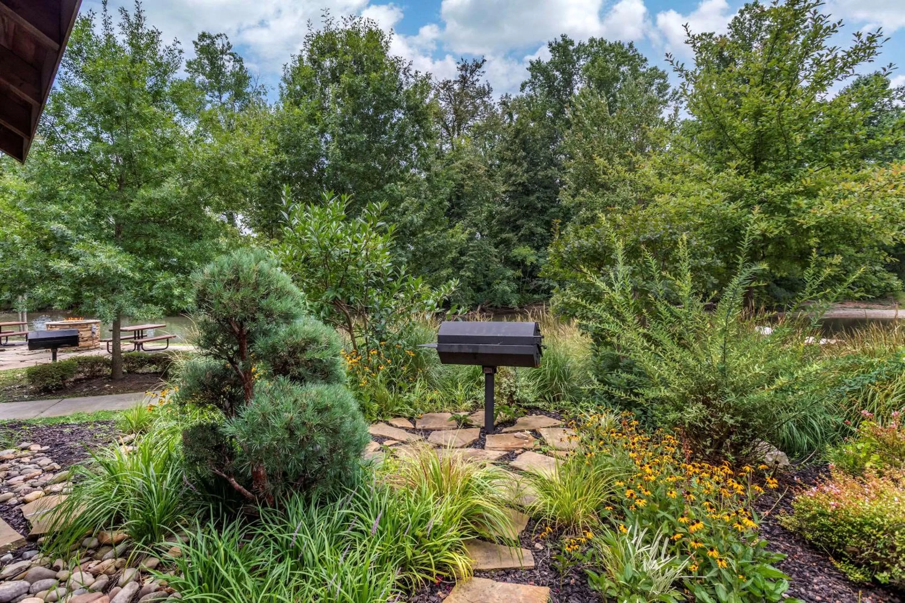 Balcony/Terrace in Econo Lodge Pigeon Forge Riverside