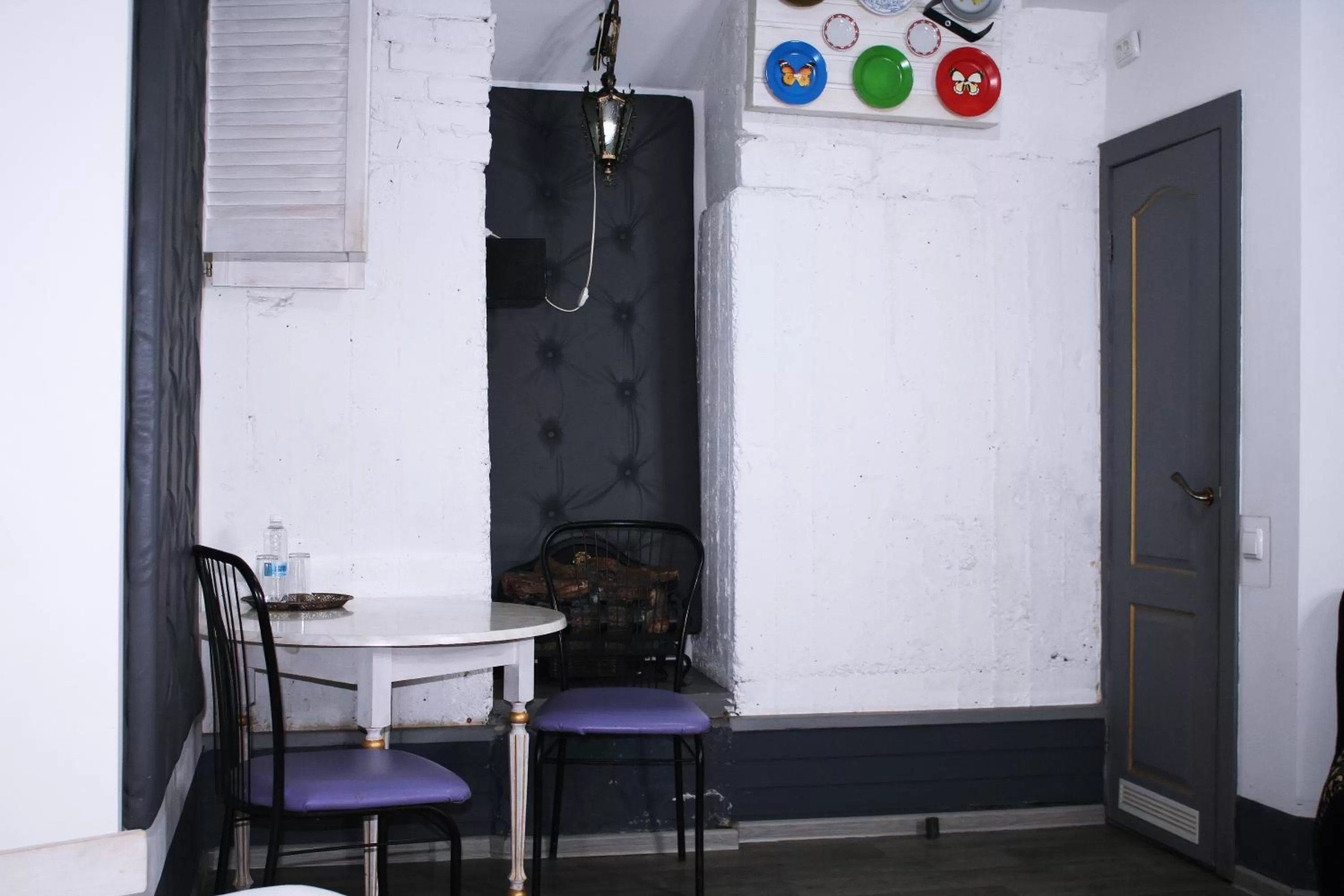 Dining area in MAMBA HOTEL - готель в укритті