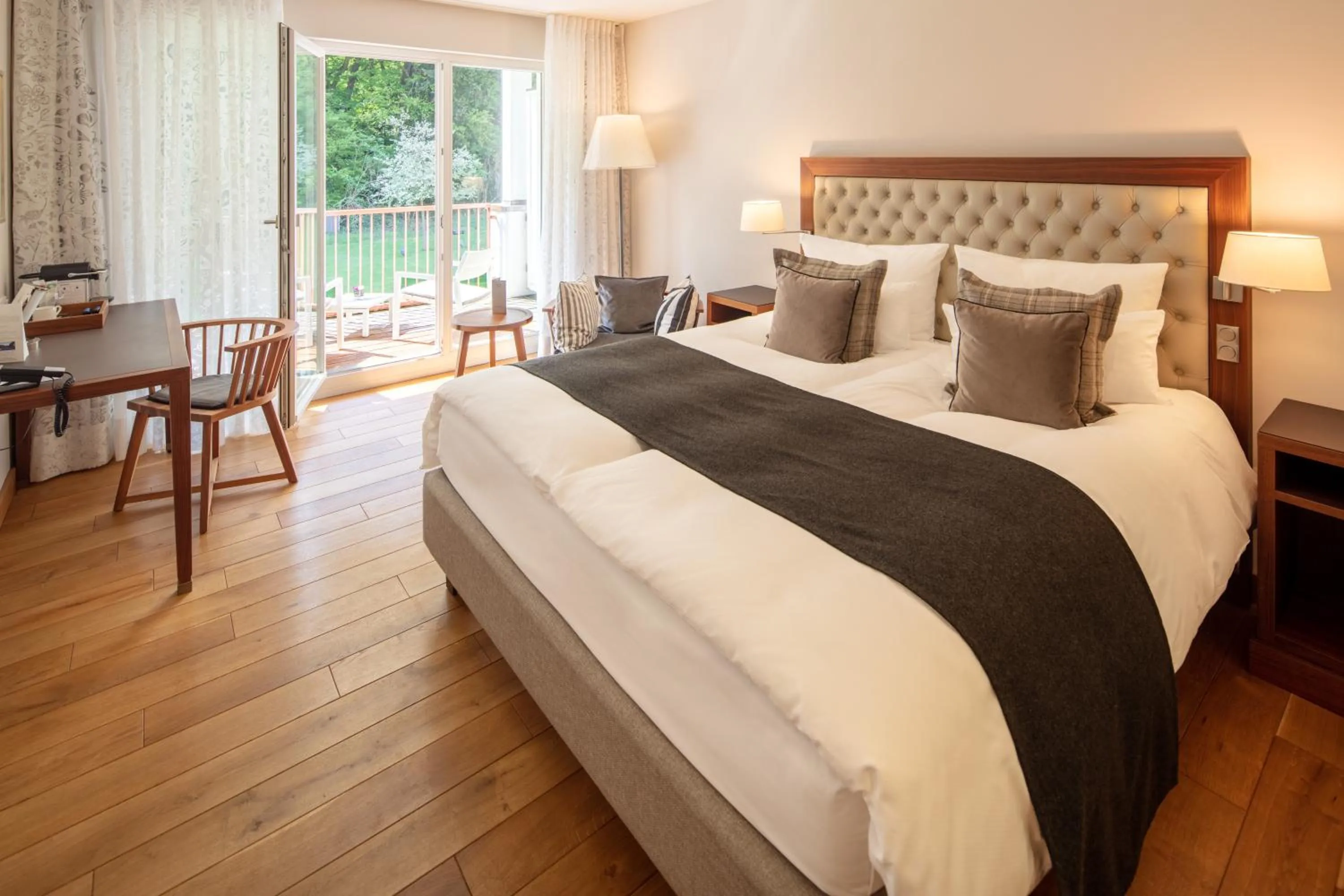 Photo of the whole room, Bed in Waldhotel Stuttgart