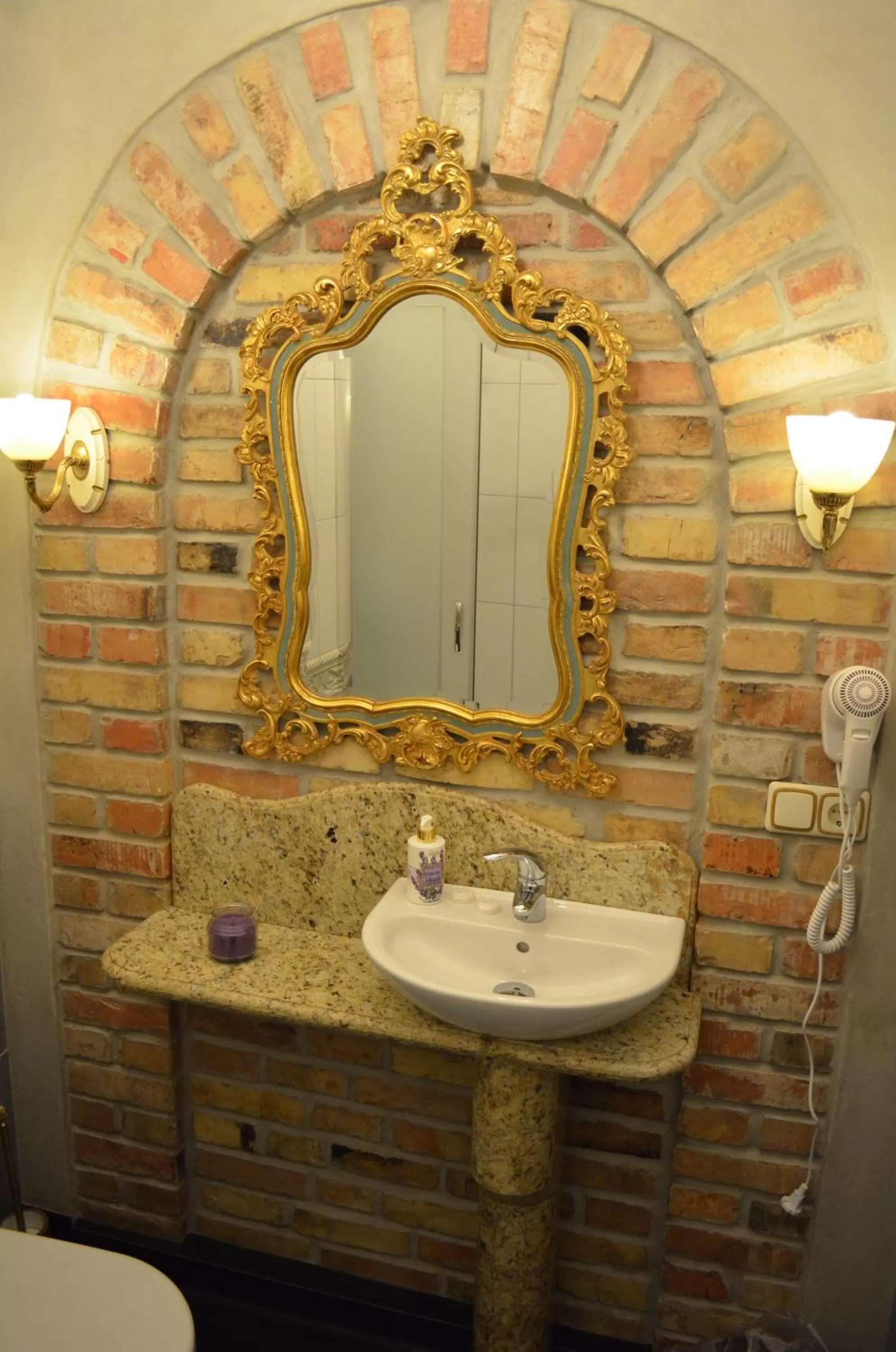 Bathroom in Gabi B&B
