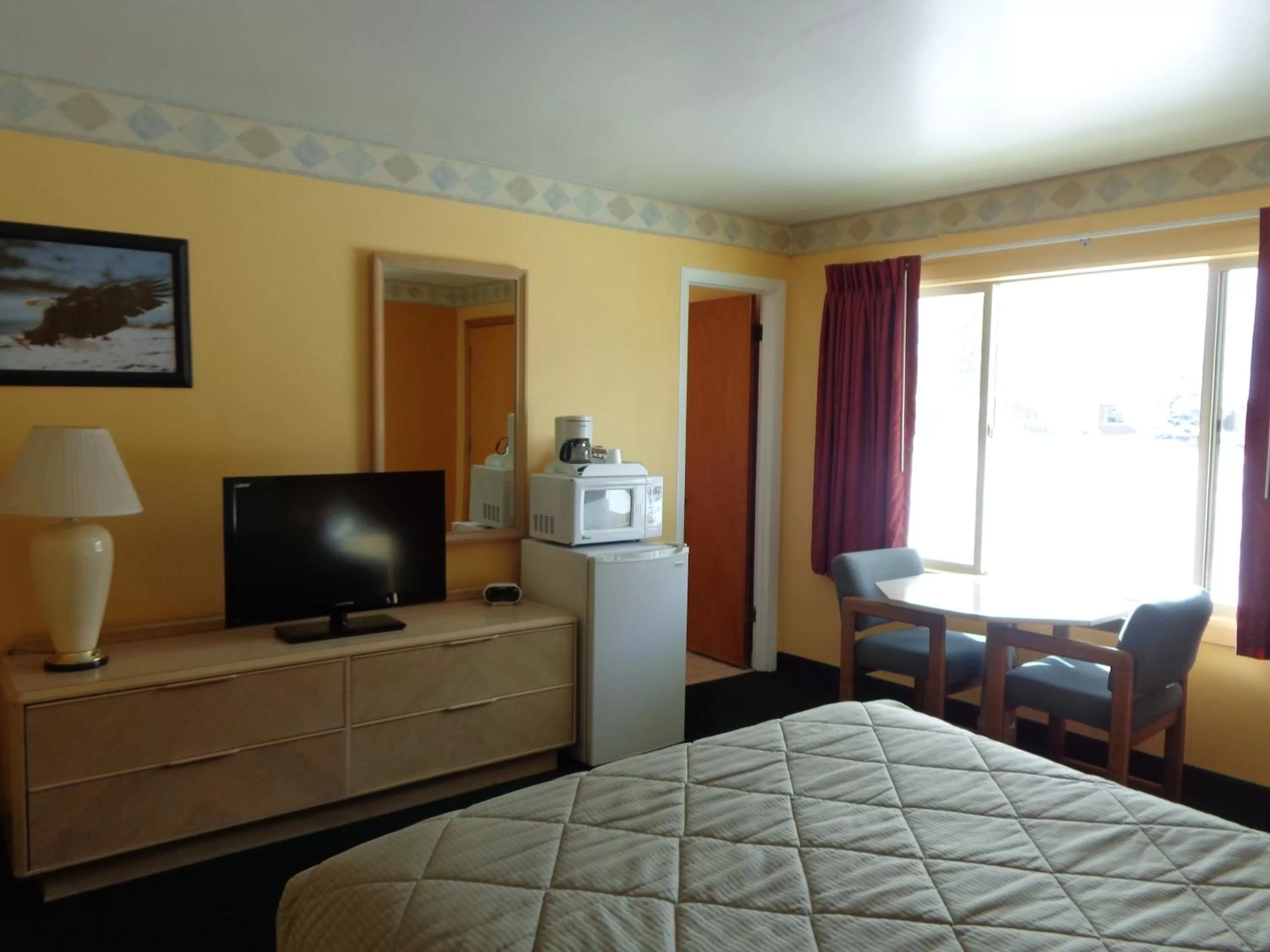 TV and multimedia, Bed in Western Motel
