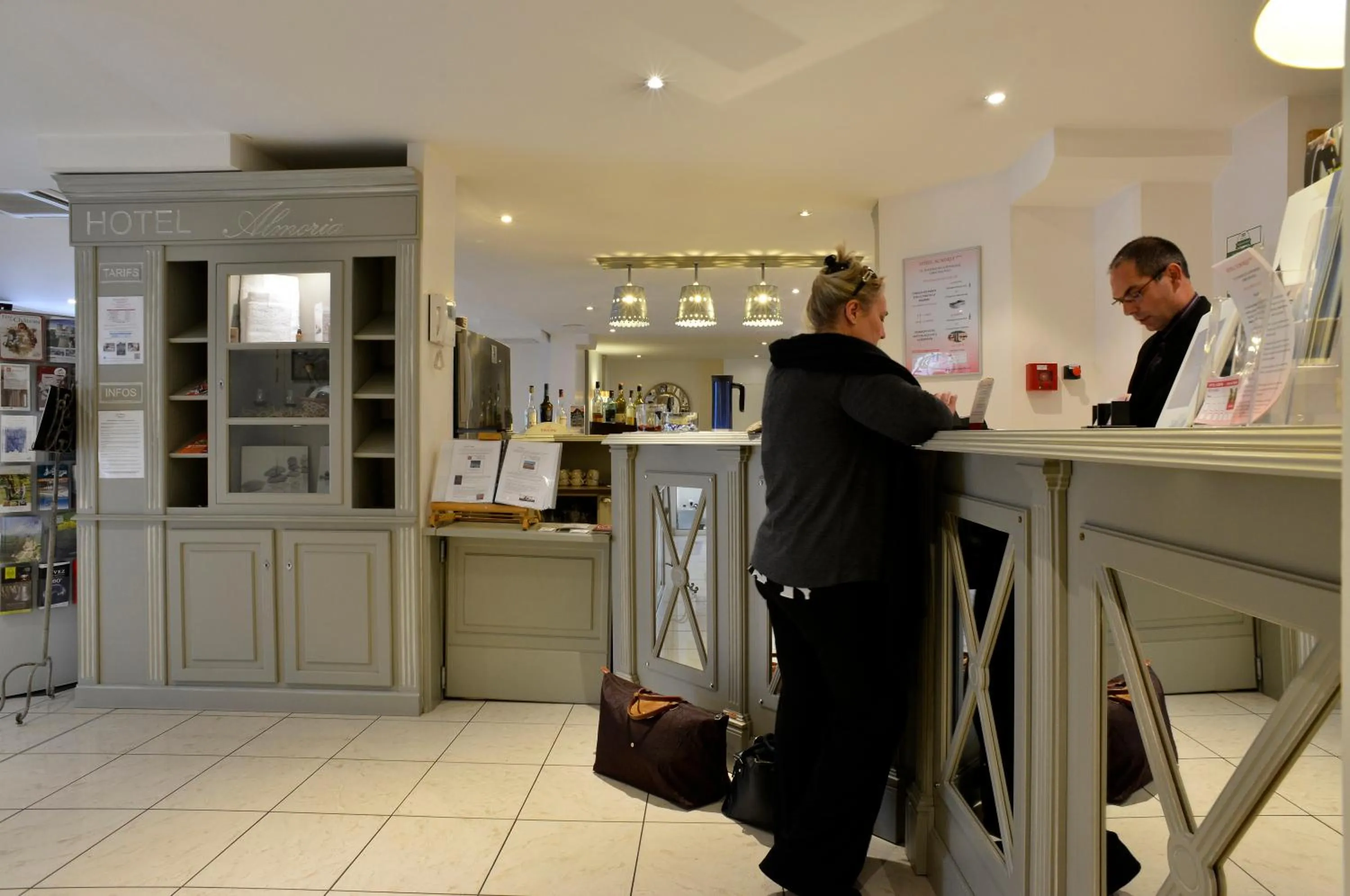 Lobby or reception in Almoria Hôtel & SPA