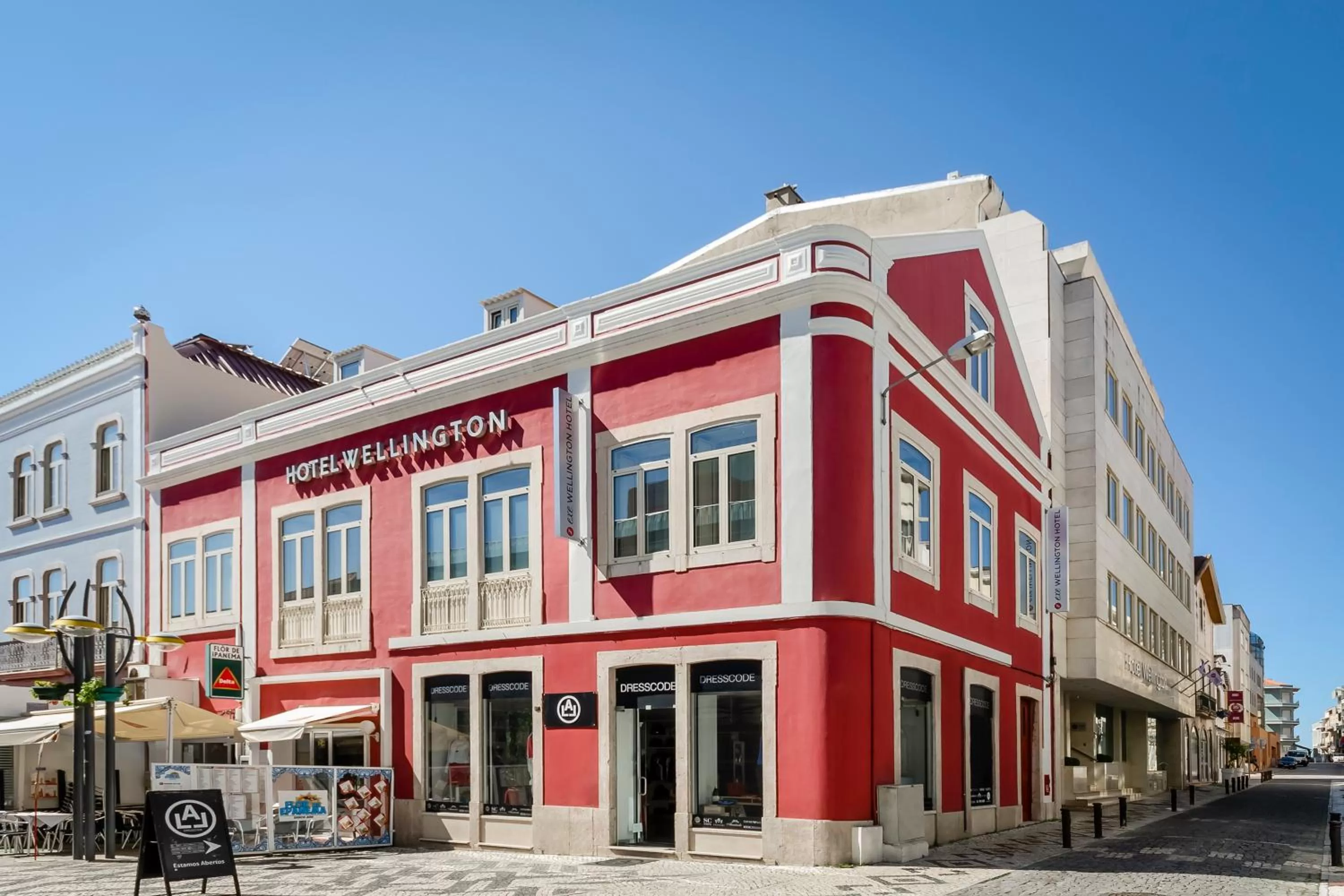 Facade/entrance in EXE Wellington