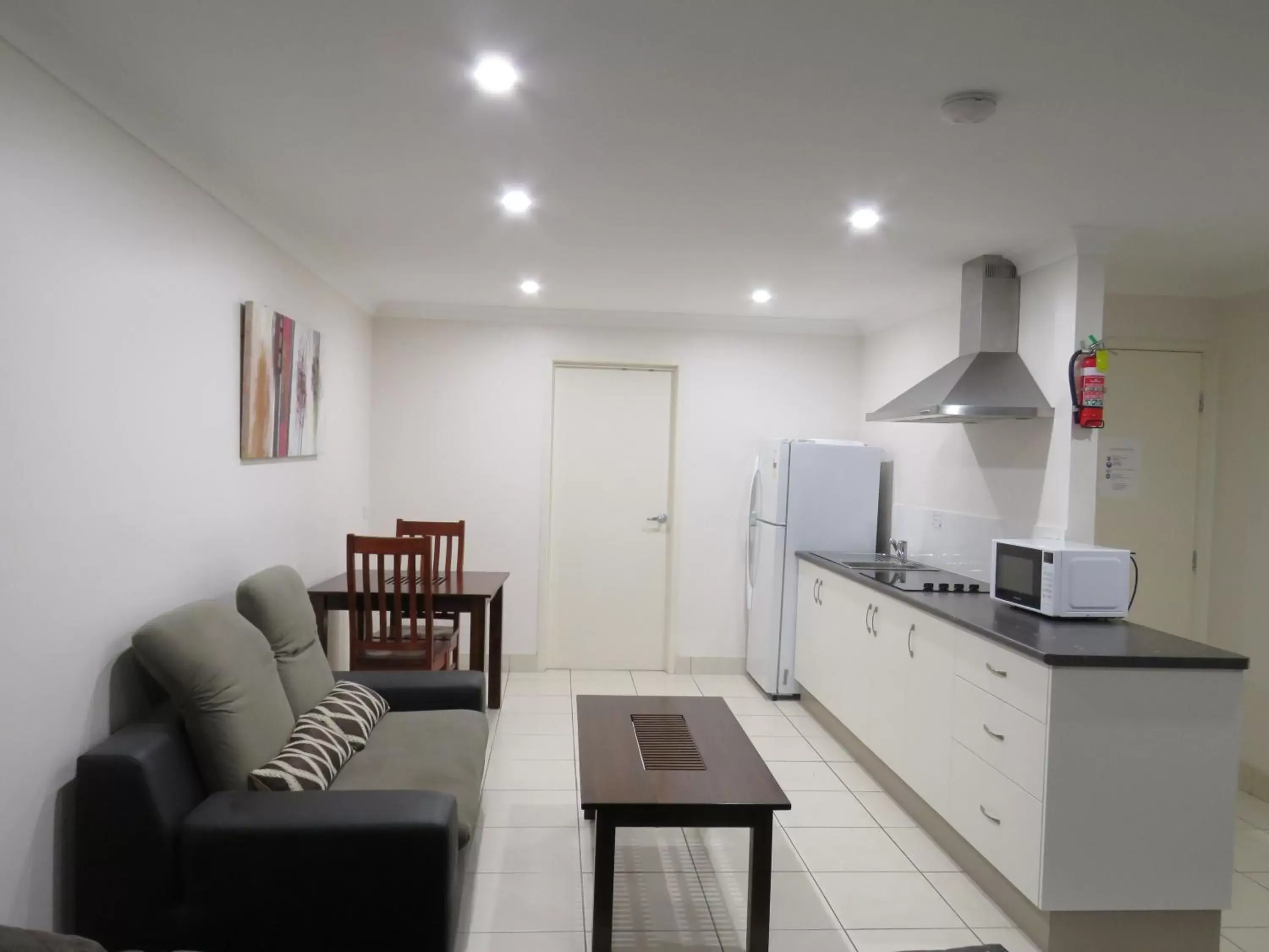 Studio in Emerald Gardens Motel & Apartments Studio in Emerald Gardens Motel & Apartments