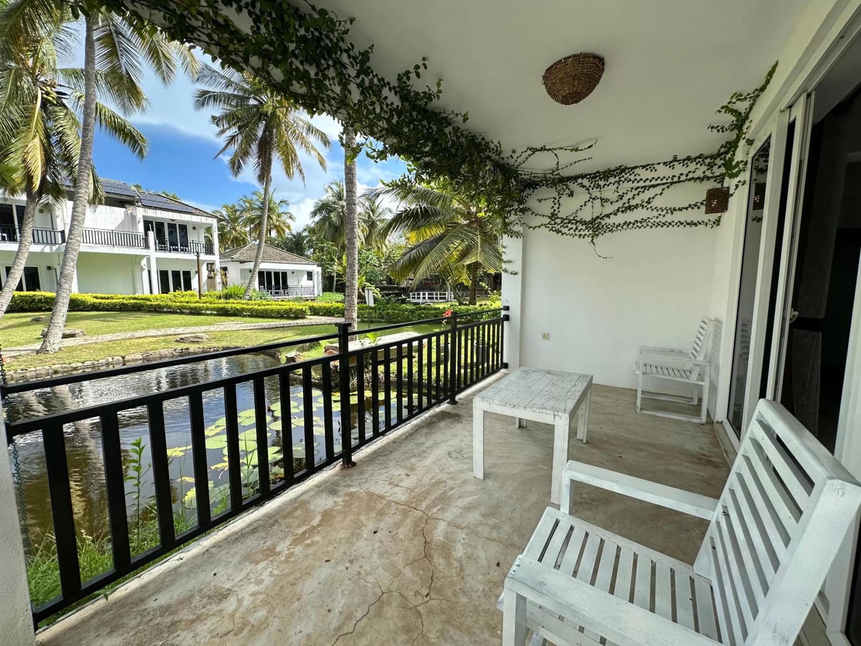 Property building in Amaluna Resorts