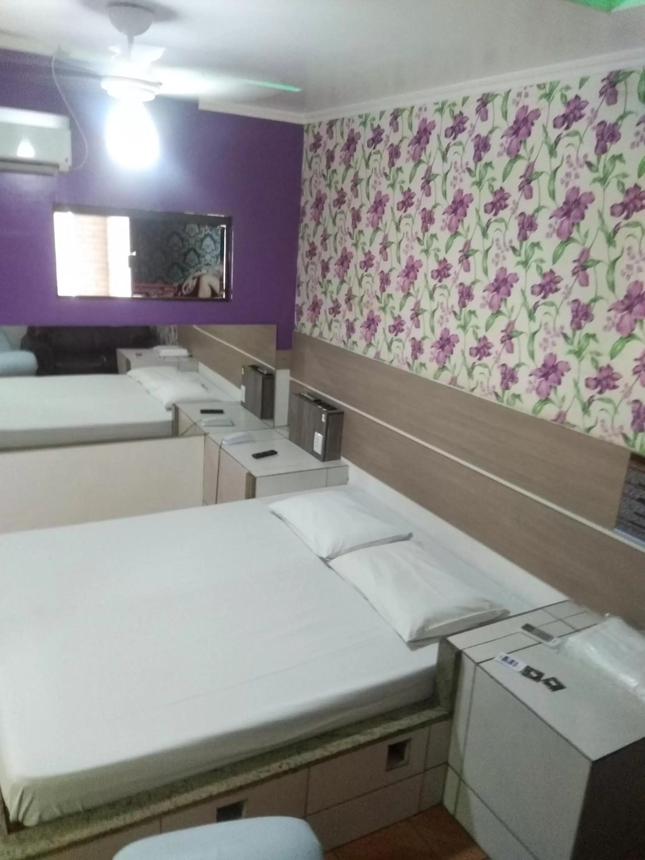 Bed in Classic Hotel e Motel