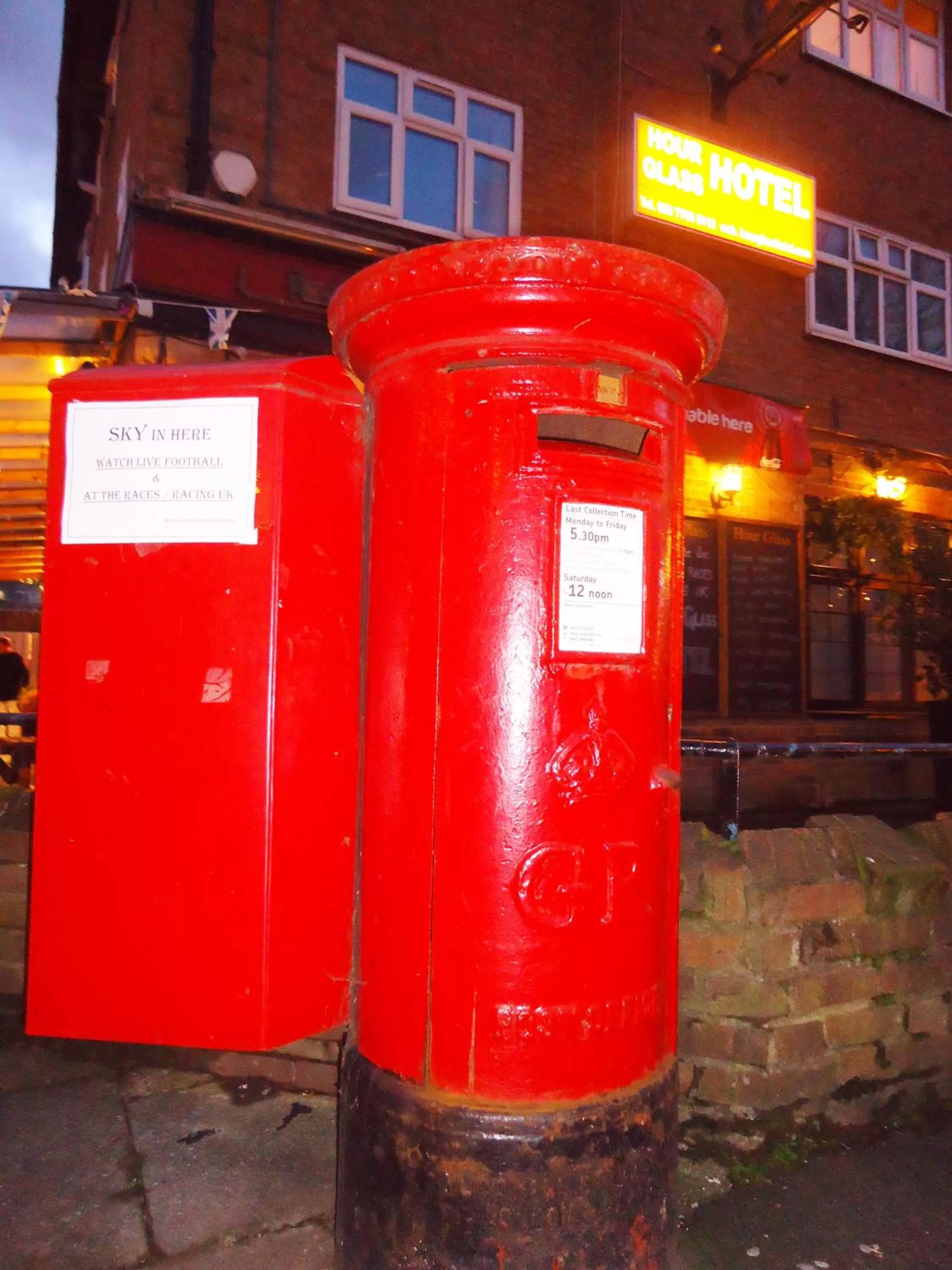 Area and facilities in Hour Glass Hotel