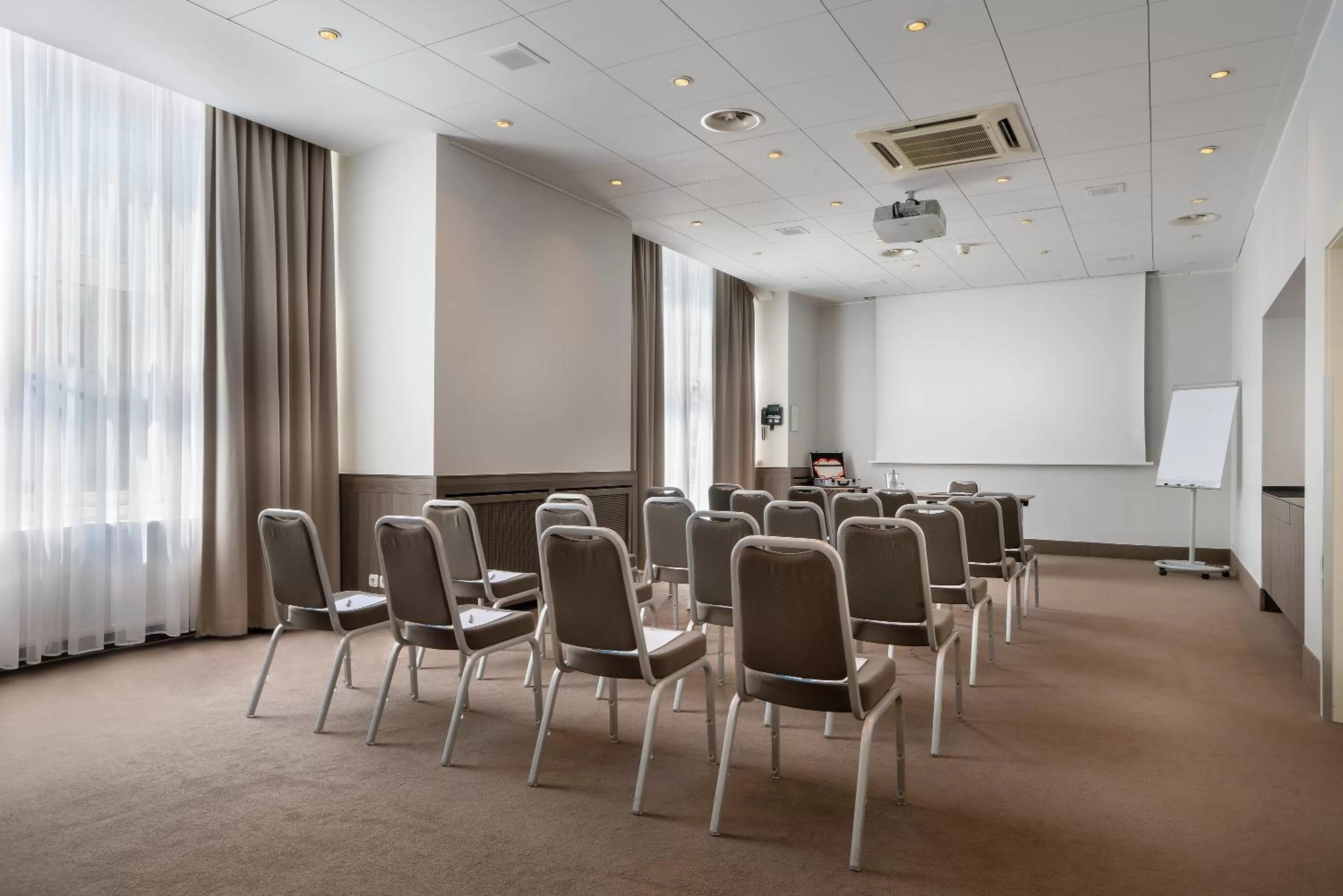 Meeting/conference room in Garner Hotel Essen - Handelshof by IHG