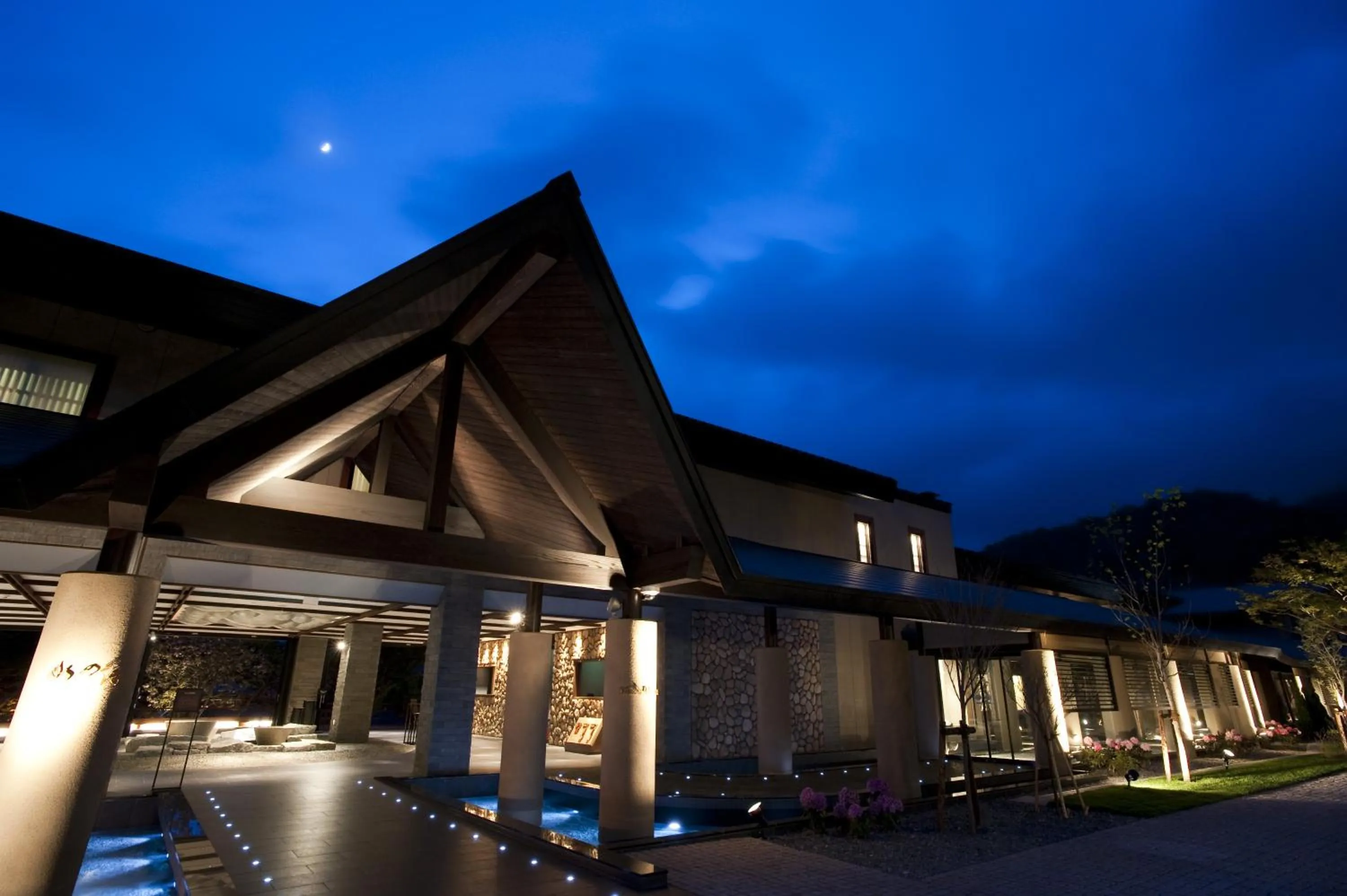 Property building in Lake Shikotsu Tsuruga Resort Spa Mizu no Uta