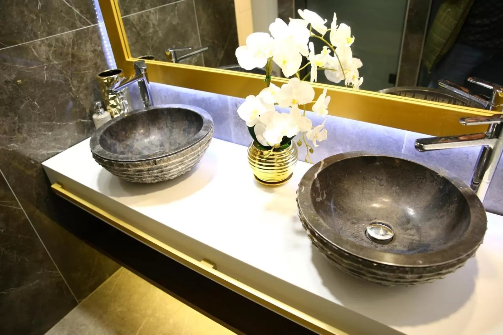 Restaurant/places to eat in Elexus Predeal