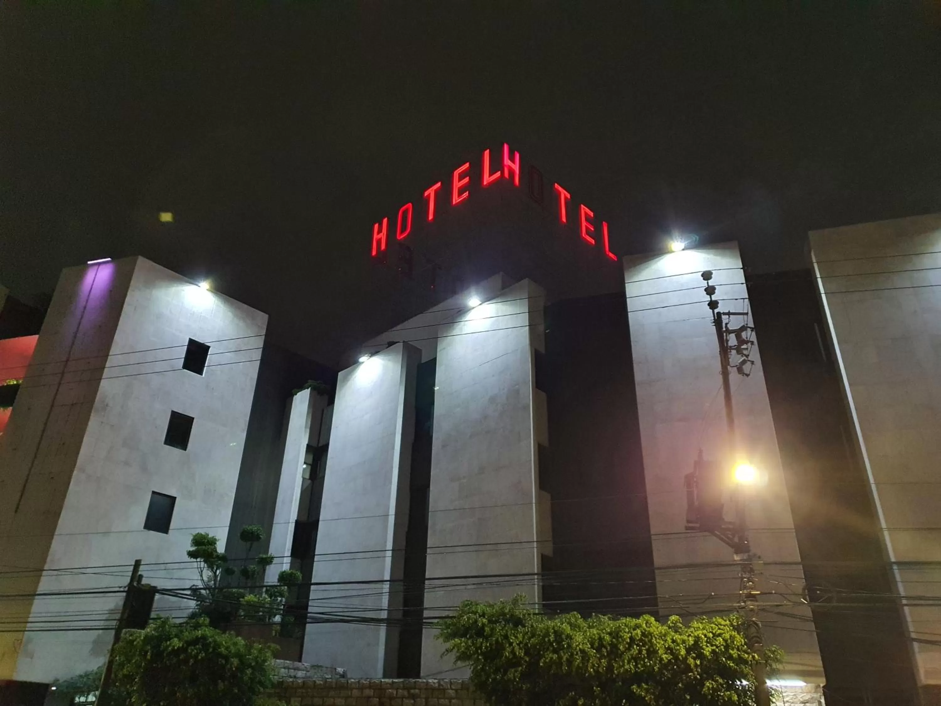 Property Building in Hotel Paraiso