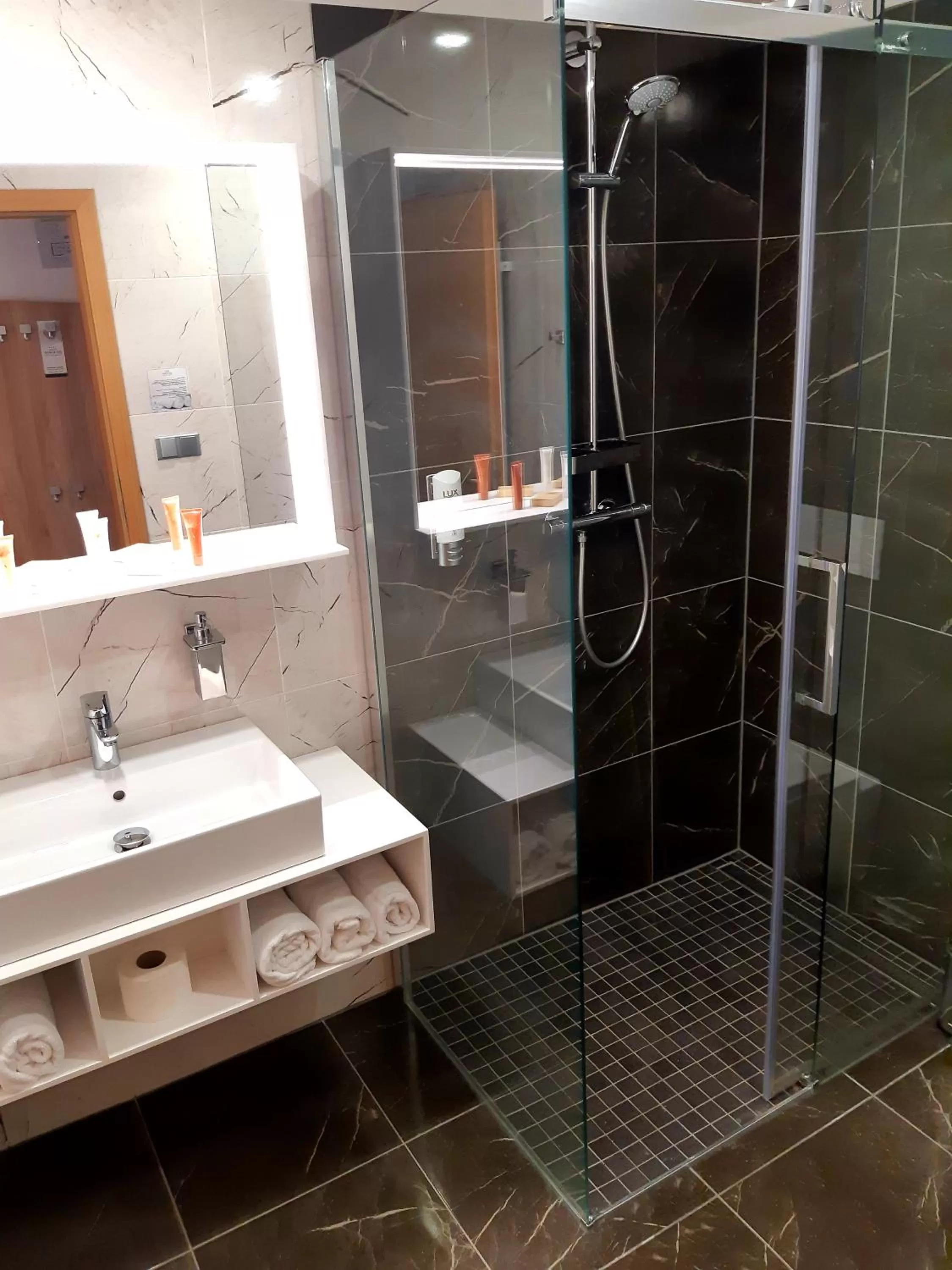 Bathroom in Hotel Biograf