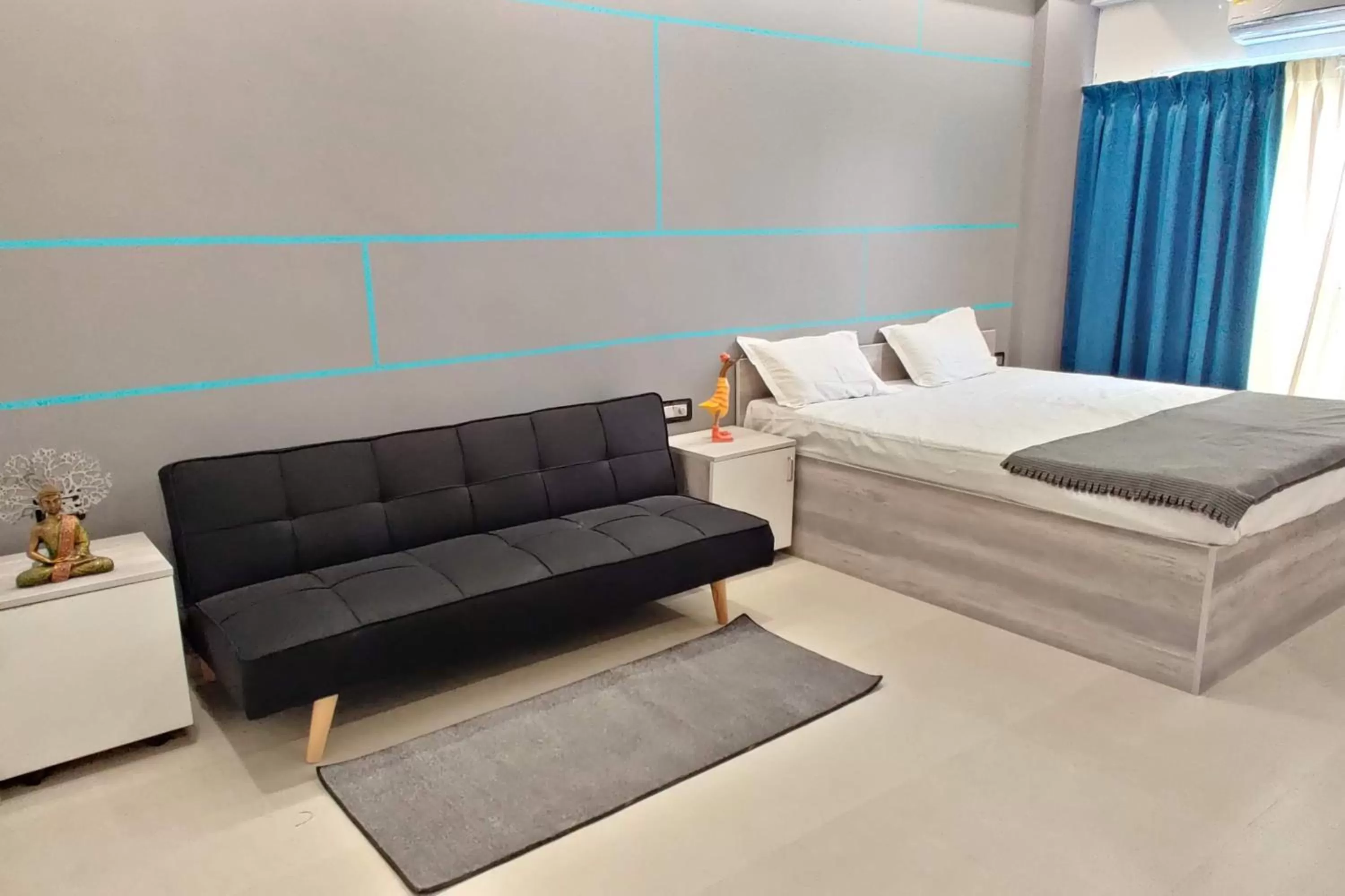 cot, Bed in RESTEL STUDIO FLATS