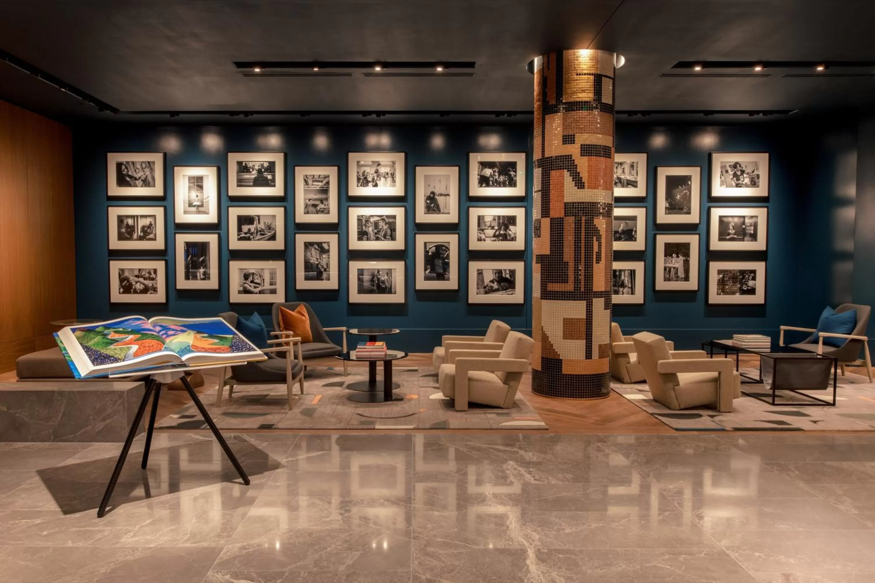 Library in Omni Boston Hotel at the Seaport